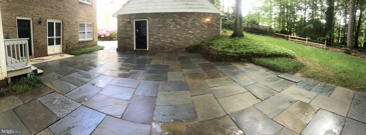 RIVER FALLS - Residential