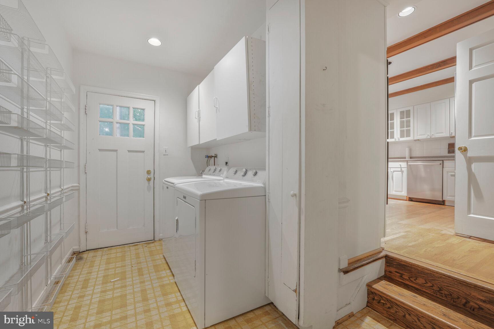 RIVER FALLS - Residential