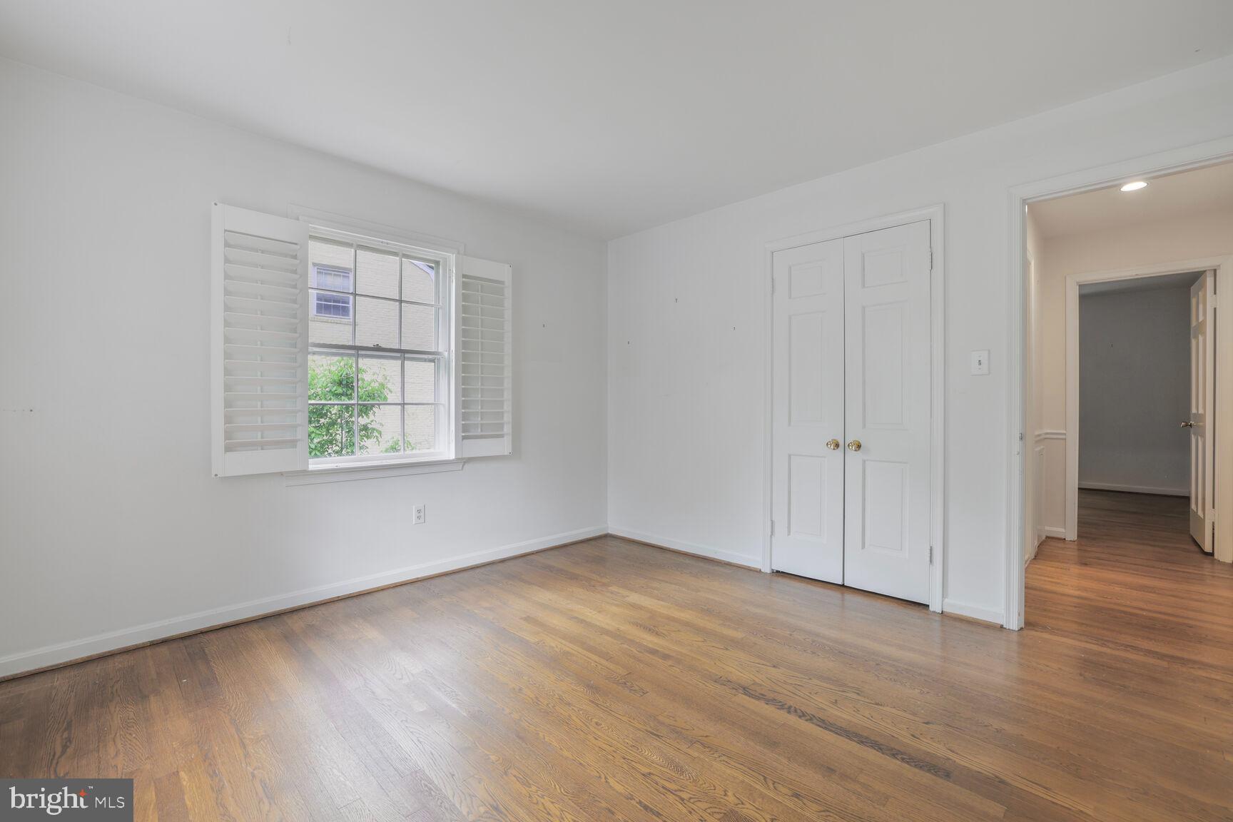 RIVER FALLS - Residential