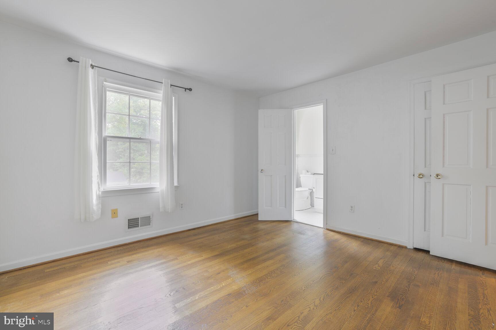 RIVER FALLS - Residential