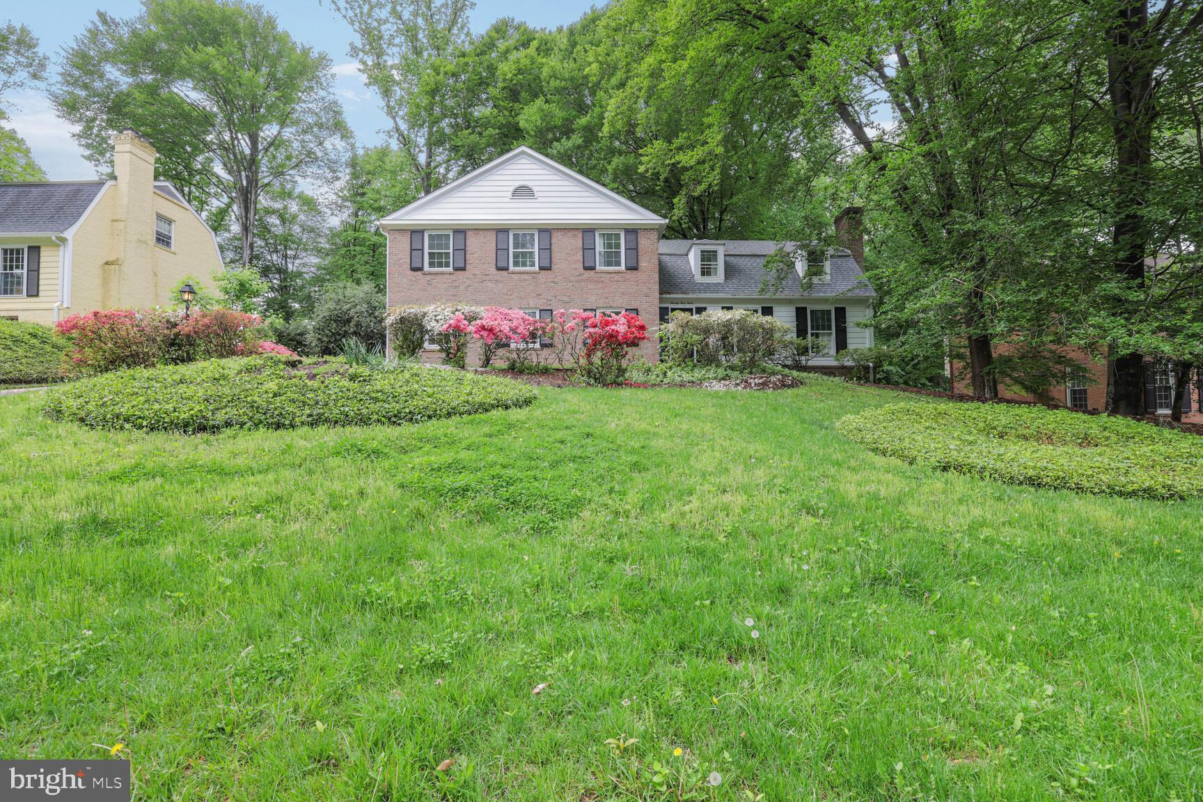 RIVER FALLS - Residential