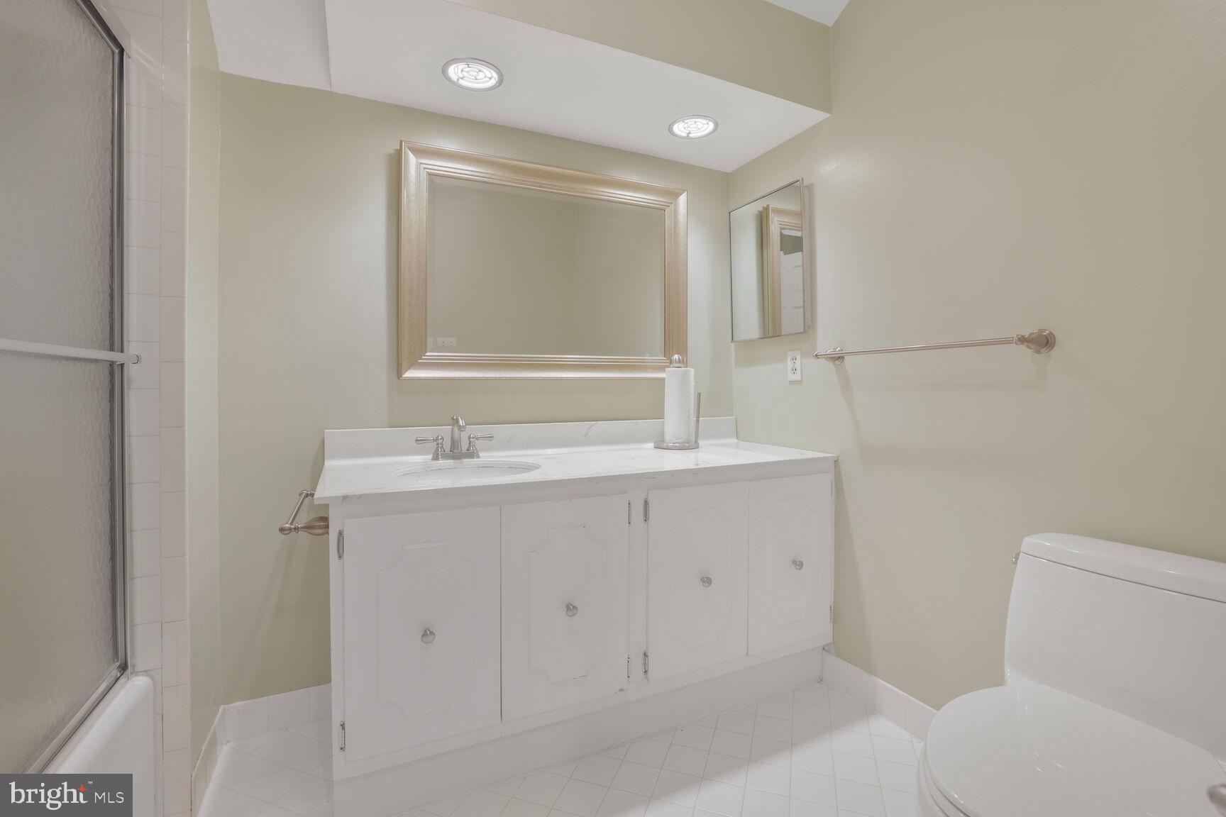 RIVER FALLS - Residential