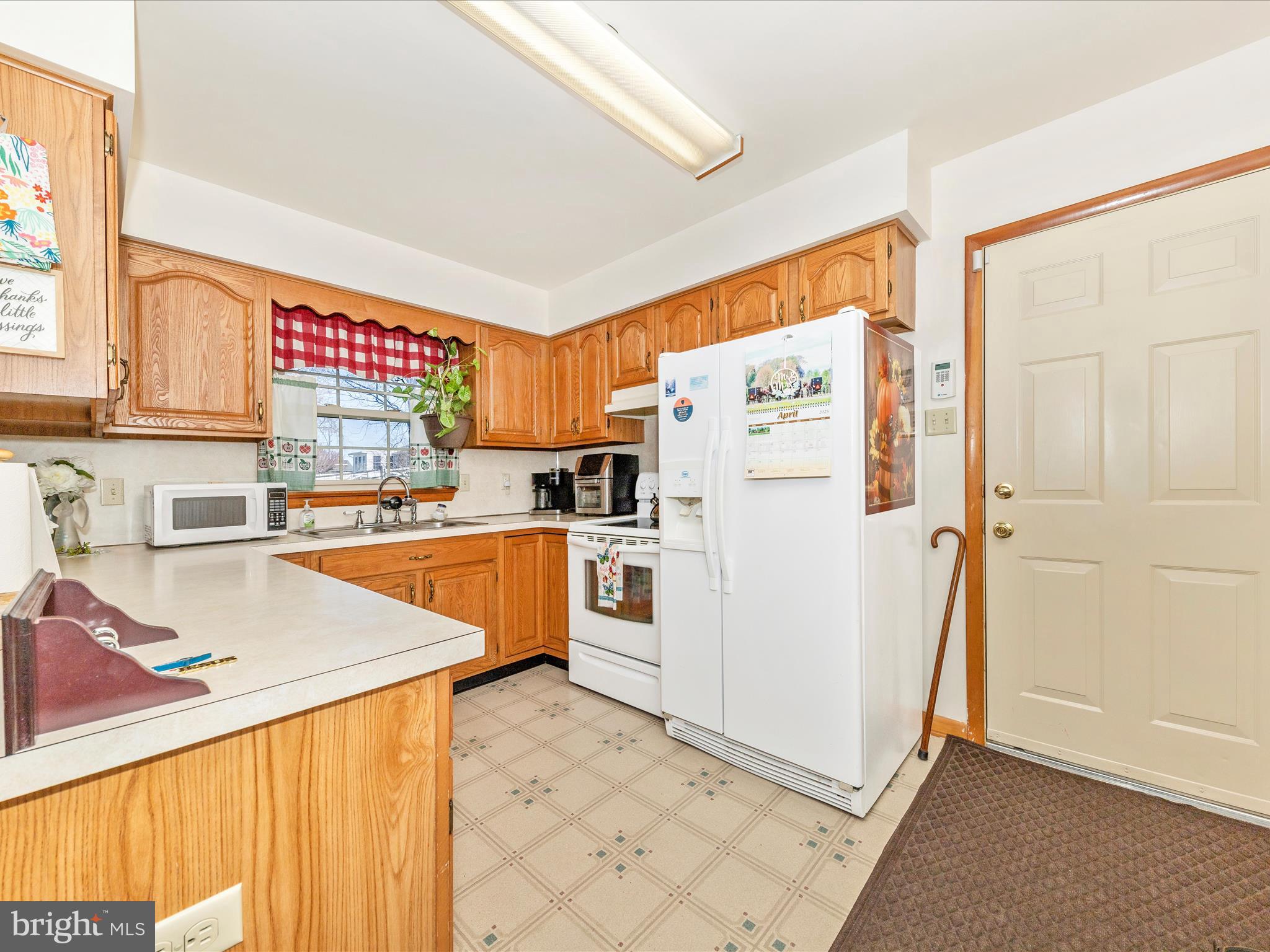 POTOMAC MANOR - Residential