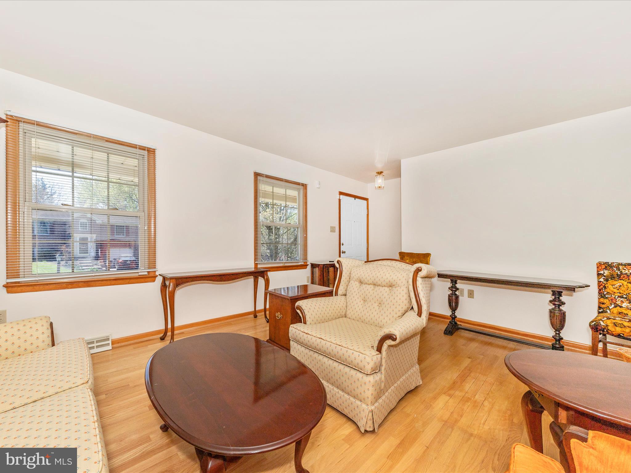 POTOMAC MANOR - Residential