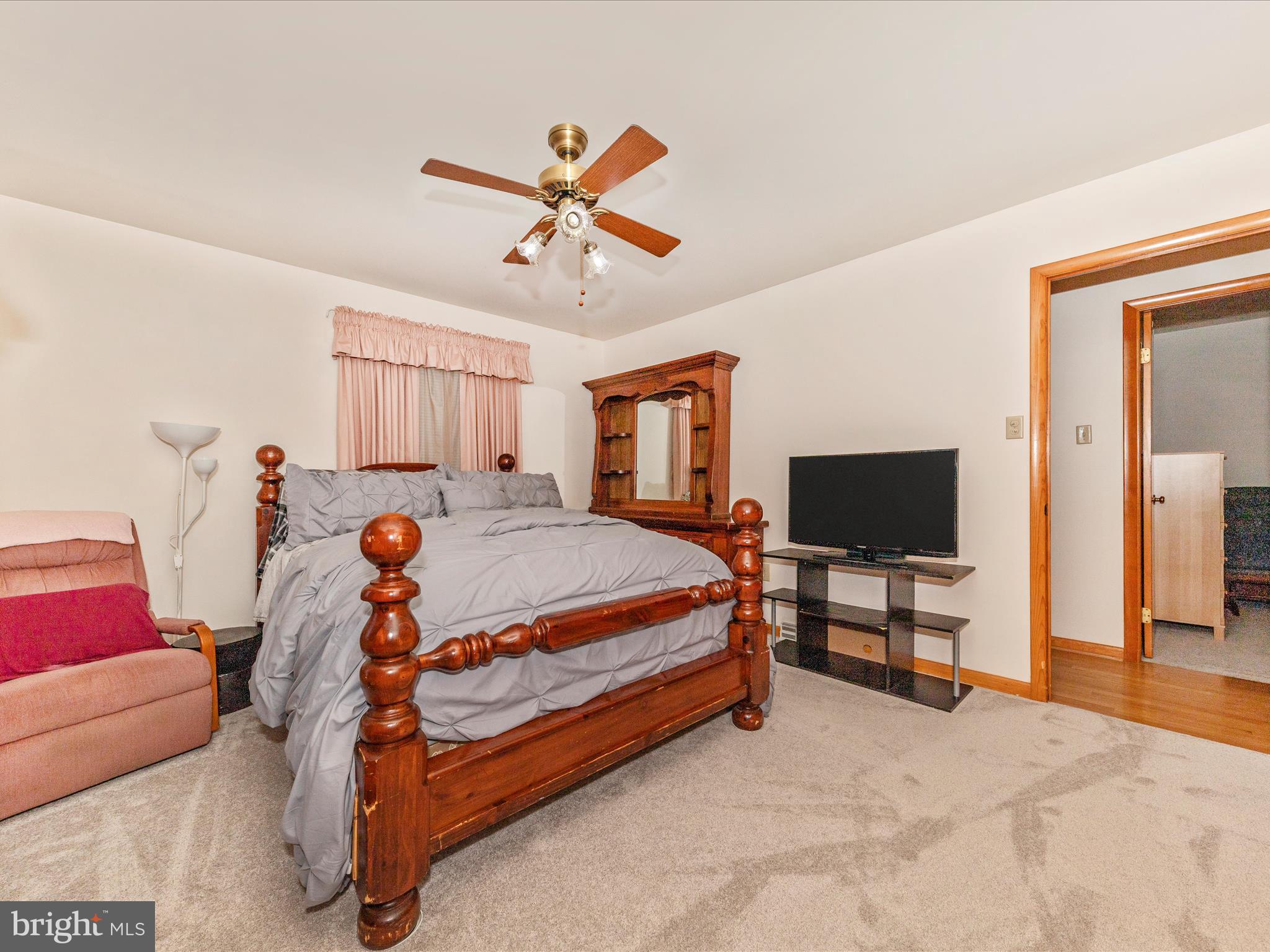 POTOMAC MANOR - Residential