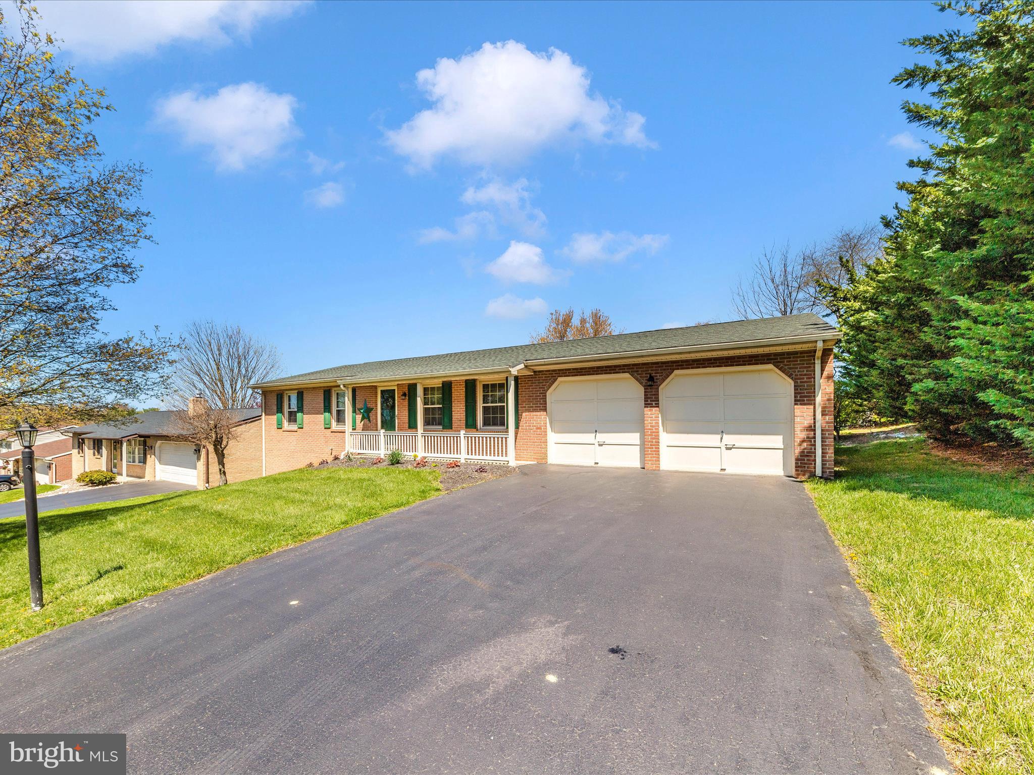 POTOMAC MANOR - Residential