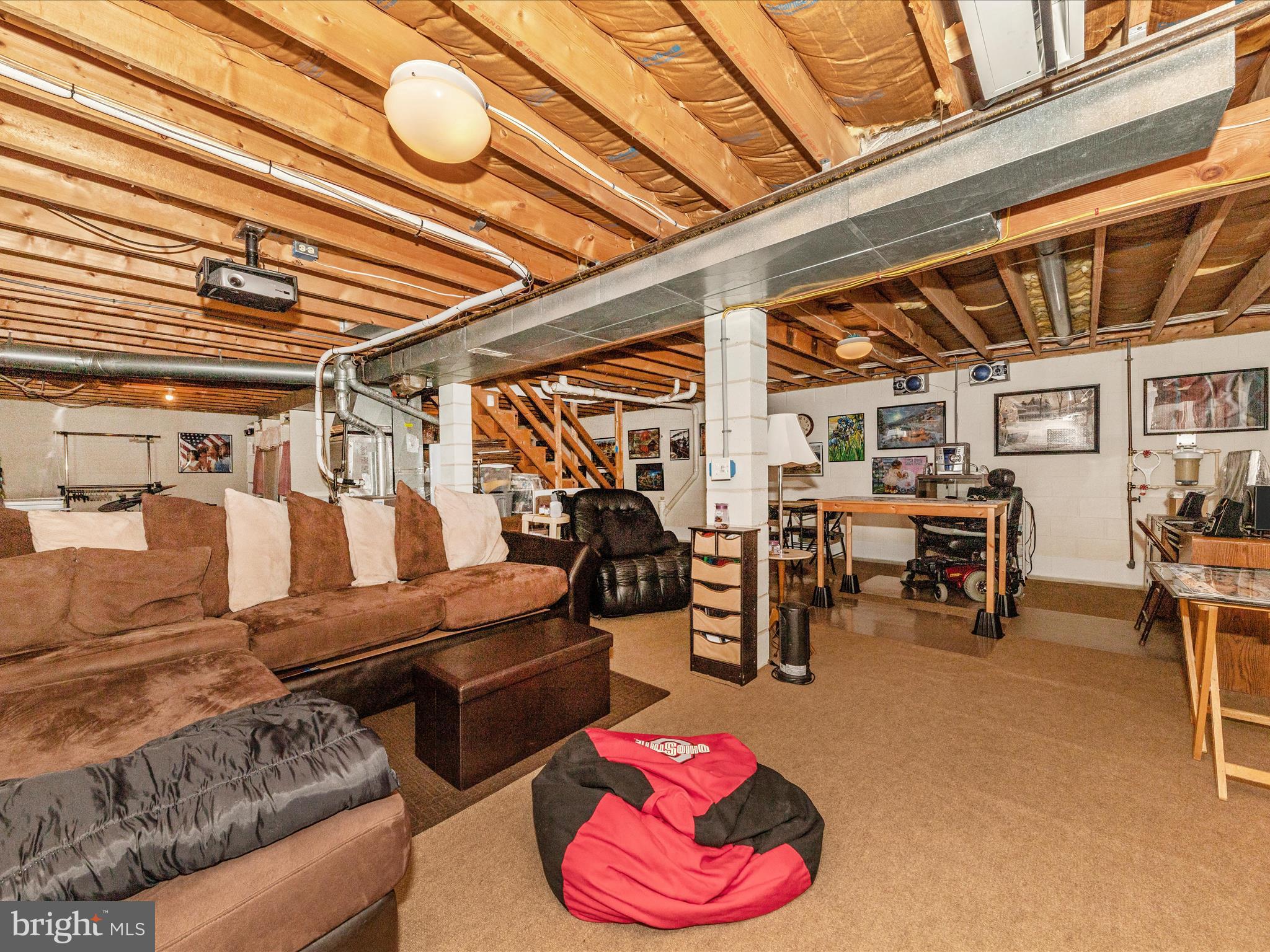 POTOMAC MANOR - Residential