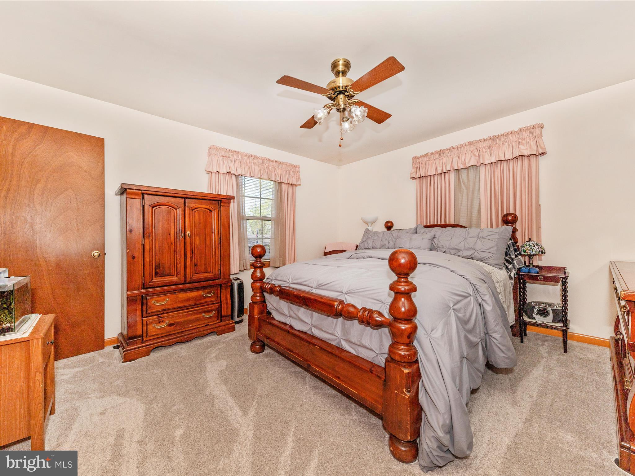 POTOMAC MANOR - Residential