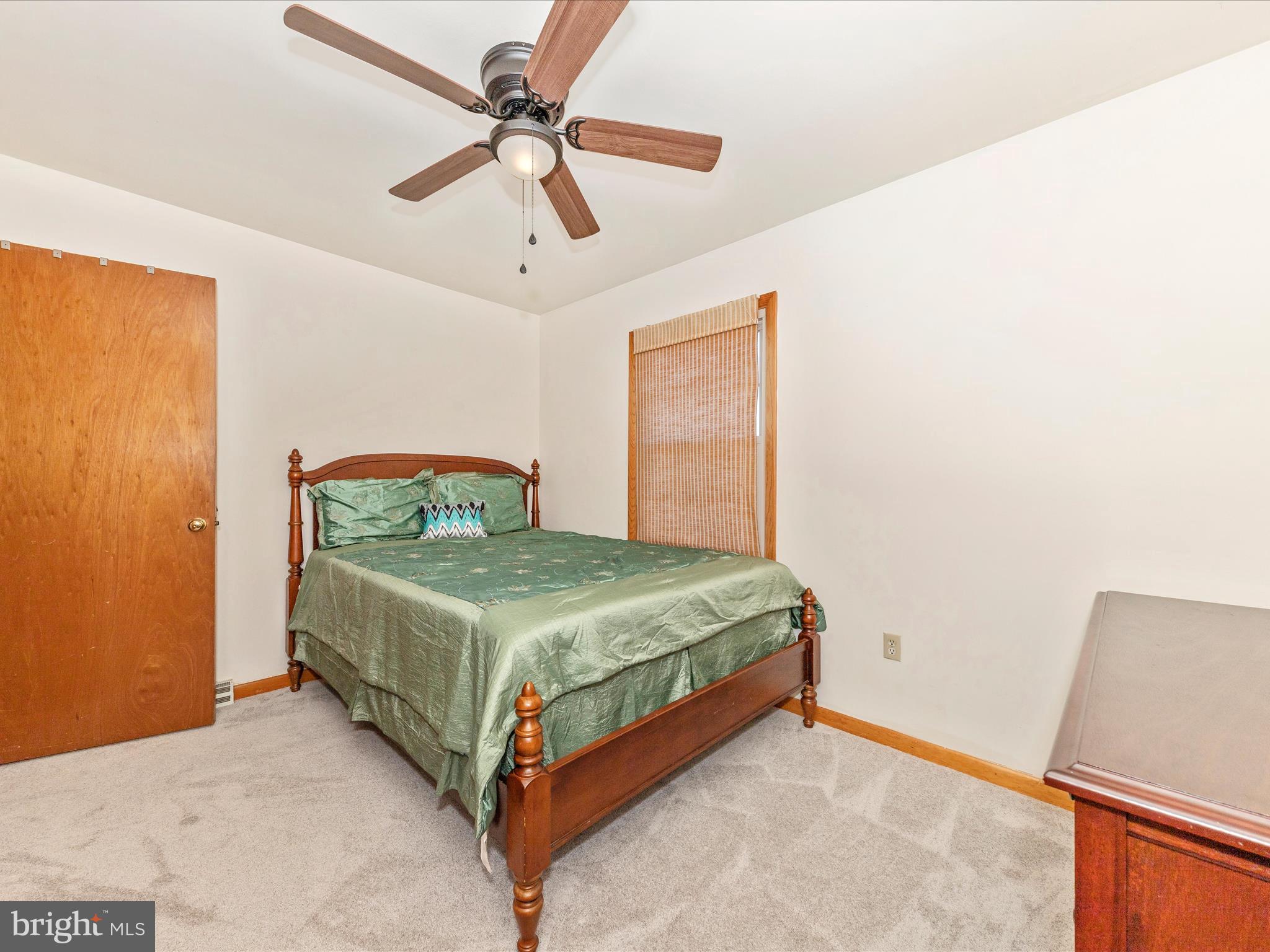 POTOMAC MANOR - Residential