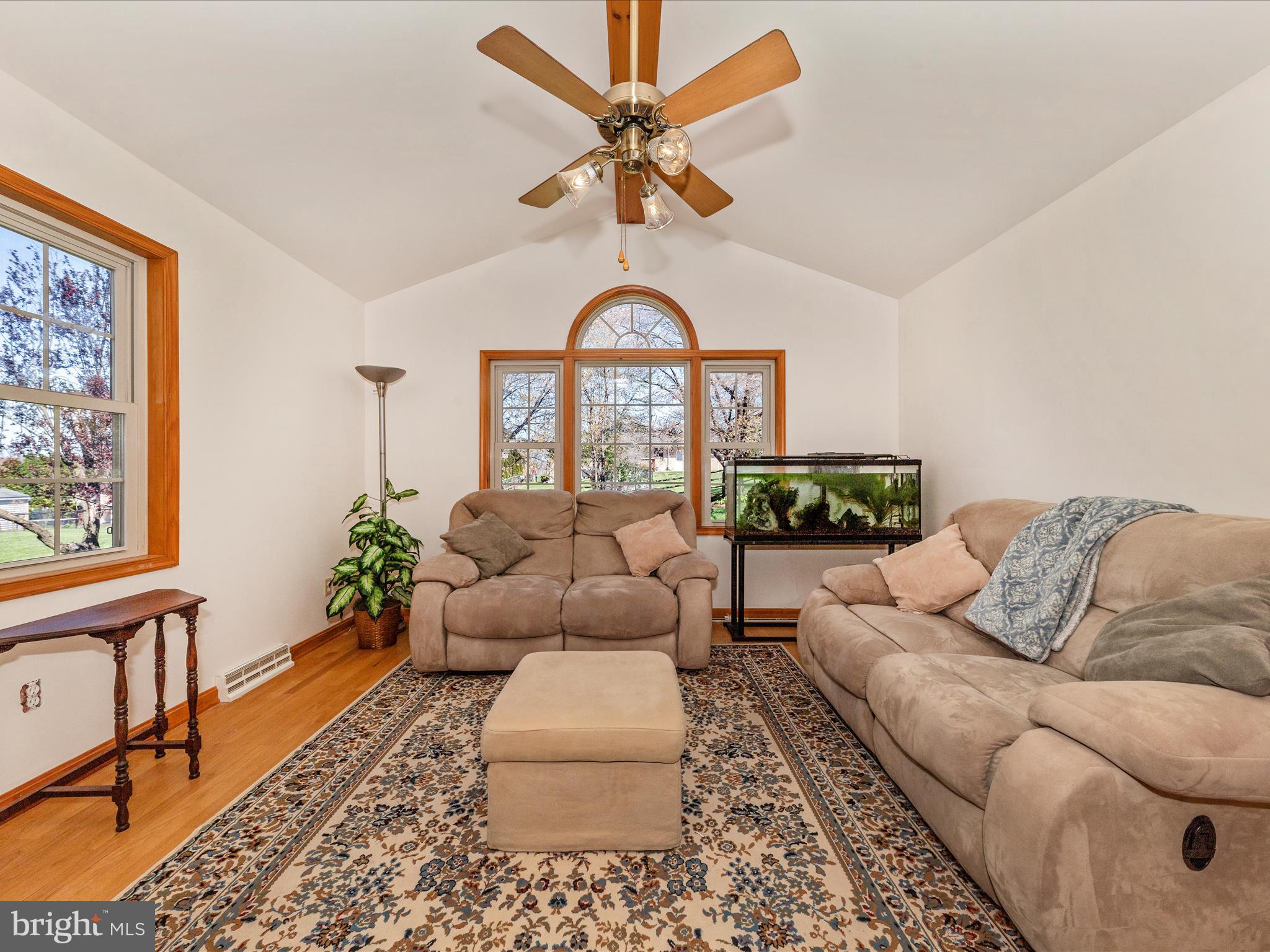 POTOMAC MANOR - Residential