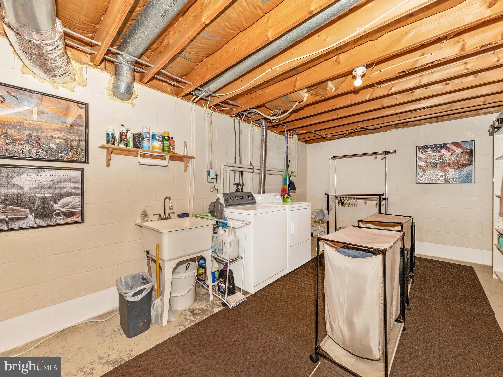 POTOMAC MANOR - Residential