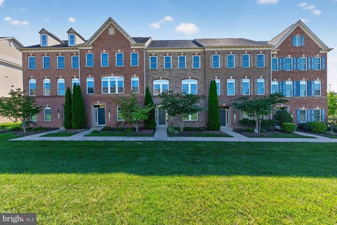 Photo of 13764 Senea Drive, GAINESVILLE, VA 20155 (MLS # VAPW2131662)