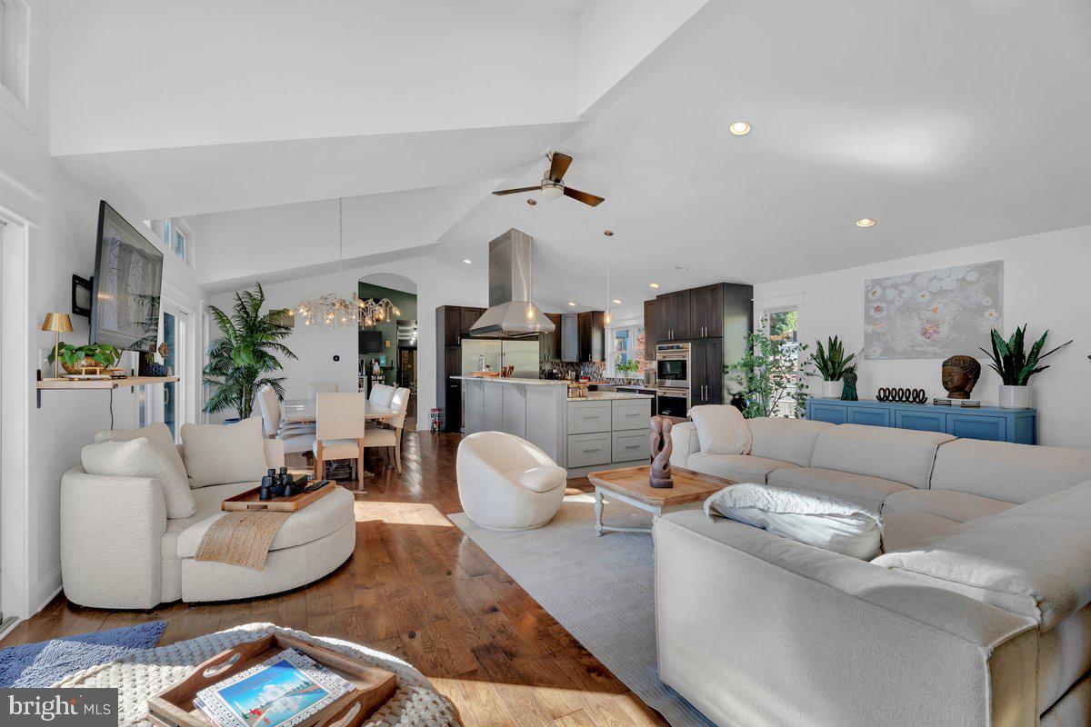 124 BATCHELOR LANE