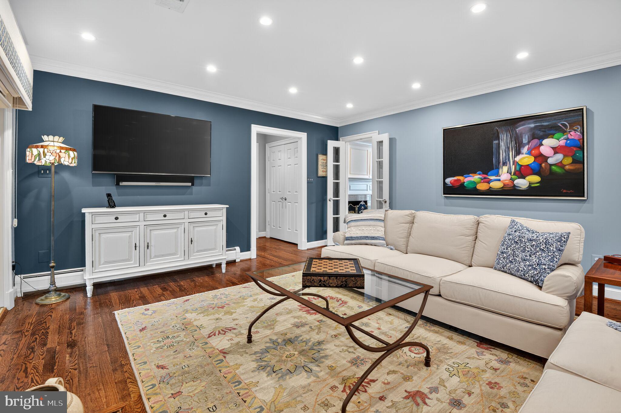 MCAULEY PARK - Residential