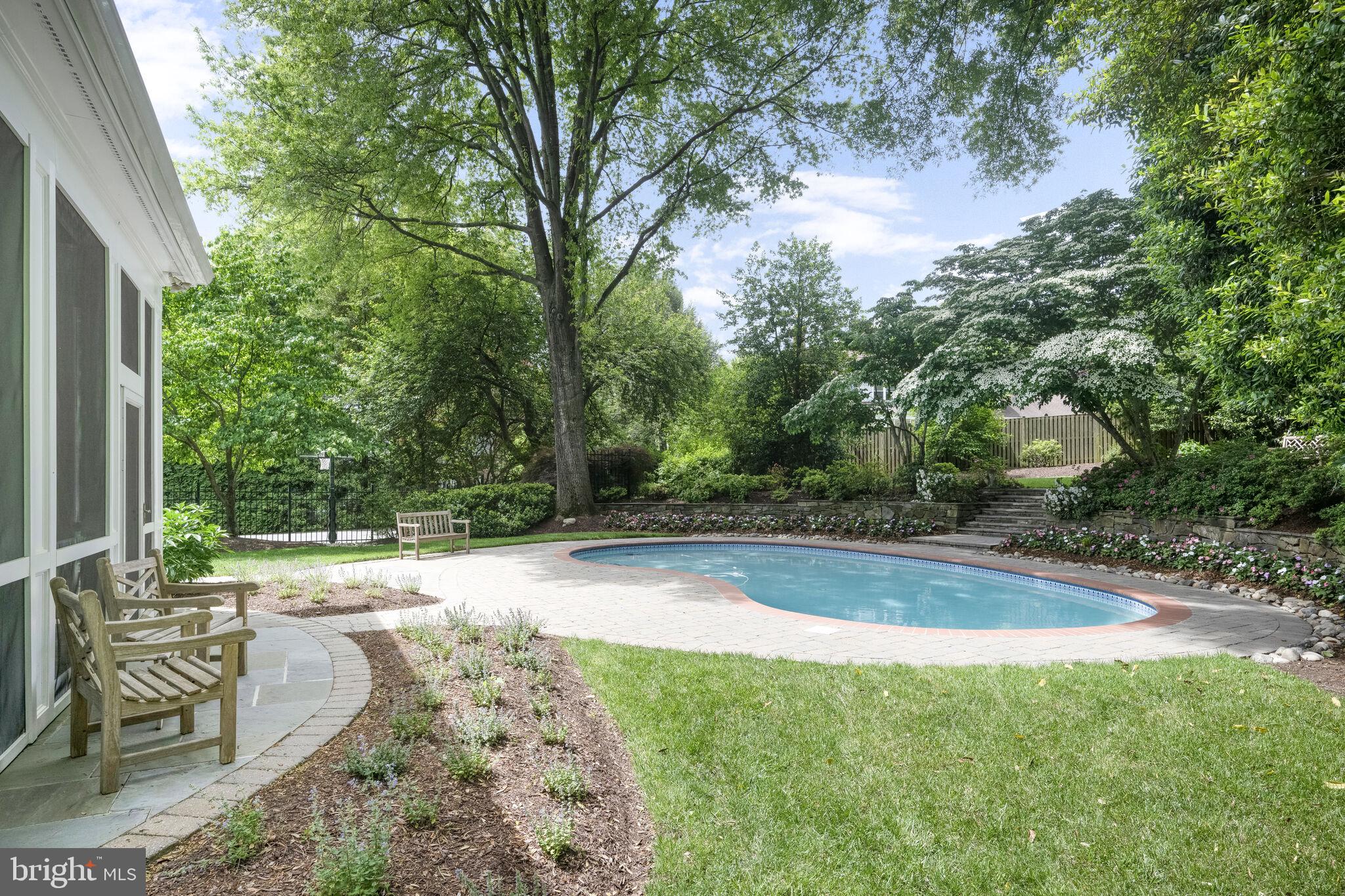 MCAULEY PARK - Residential