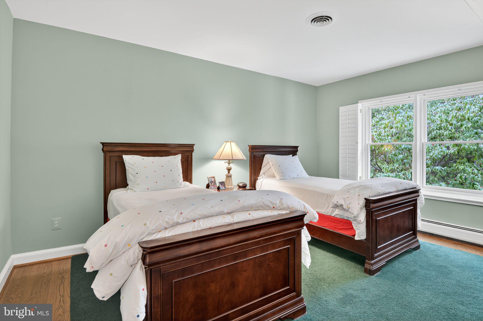 MCAULEY PARK - Residential