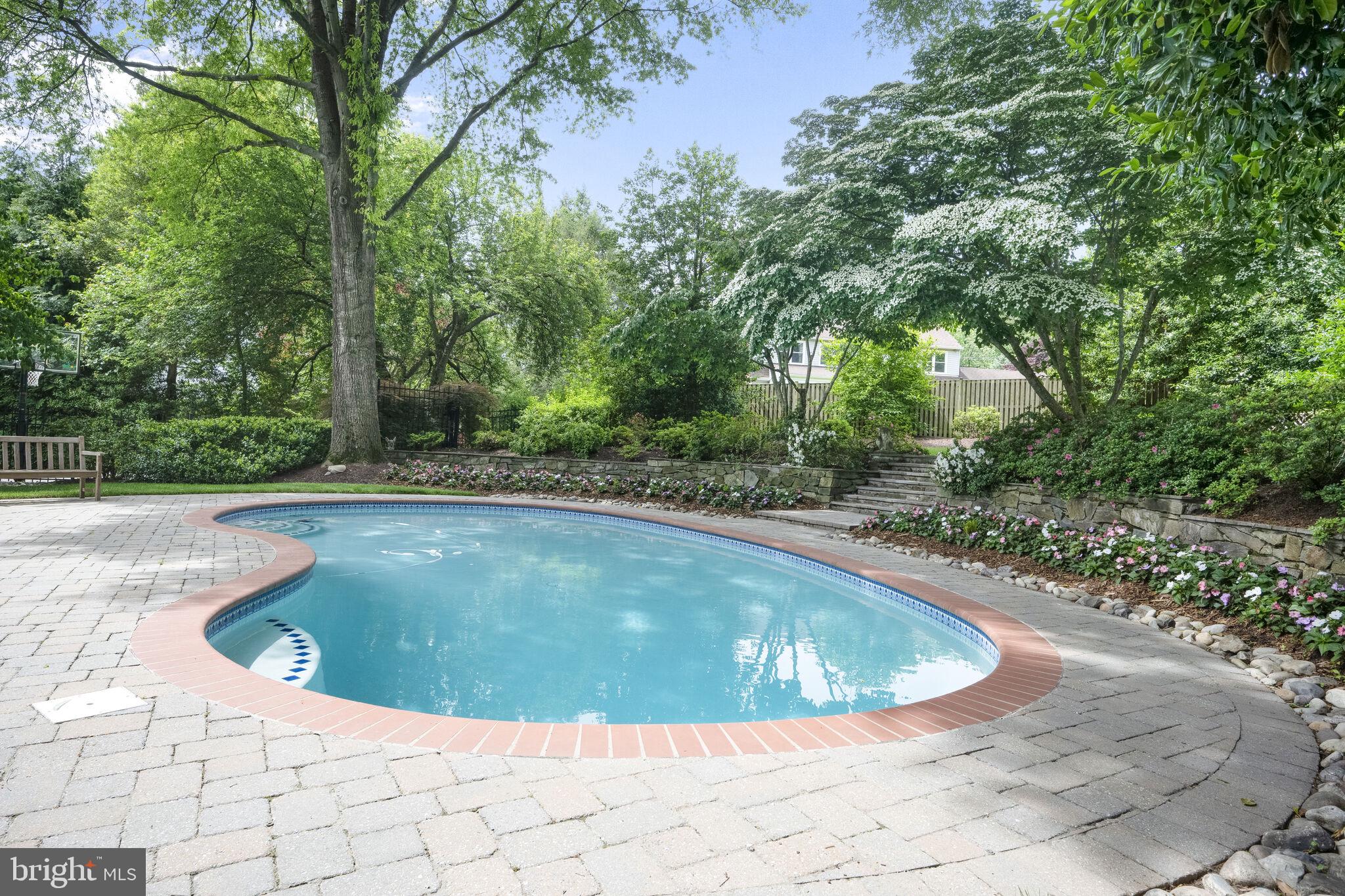 MCAULEY PARK - Residential