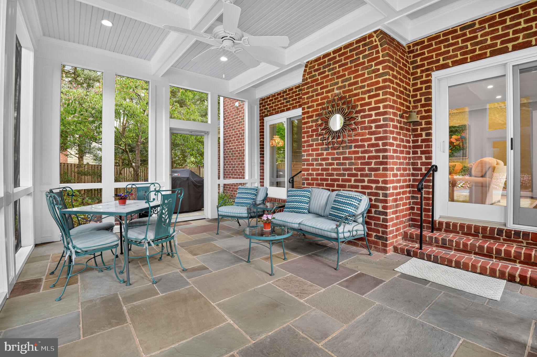 MCAULEY PARK - Residential