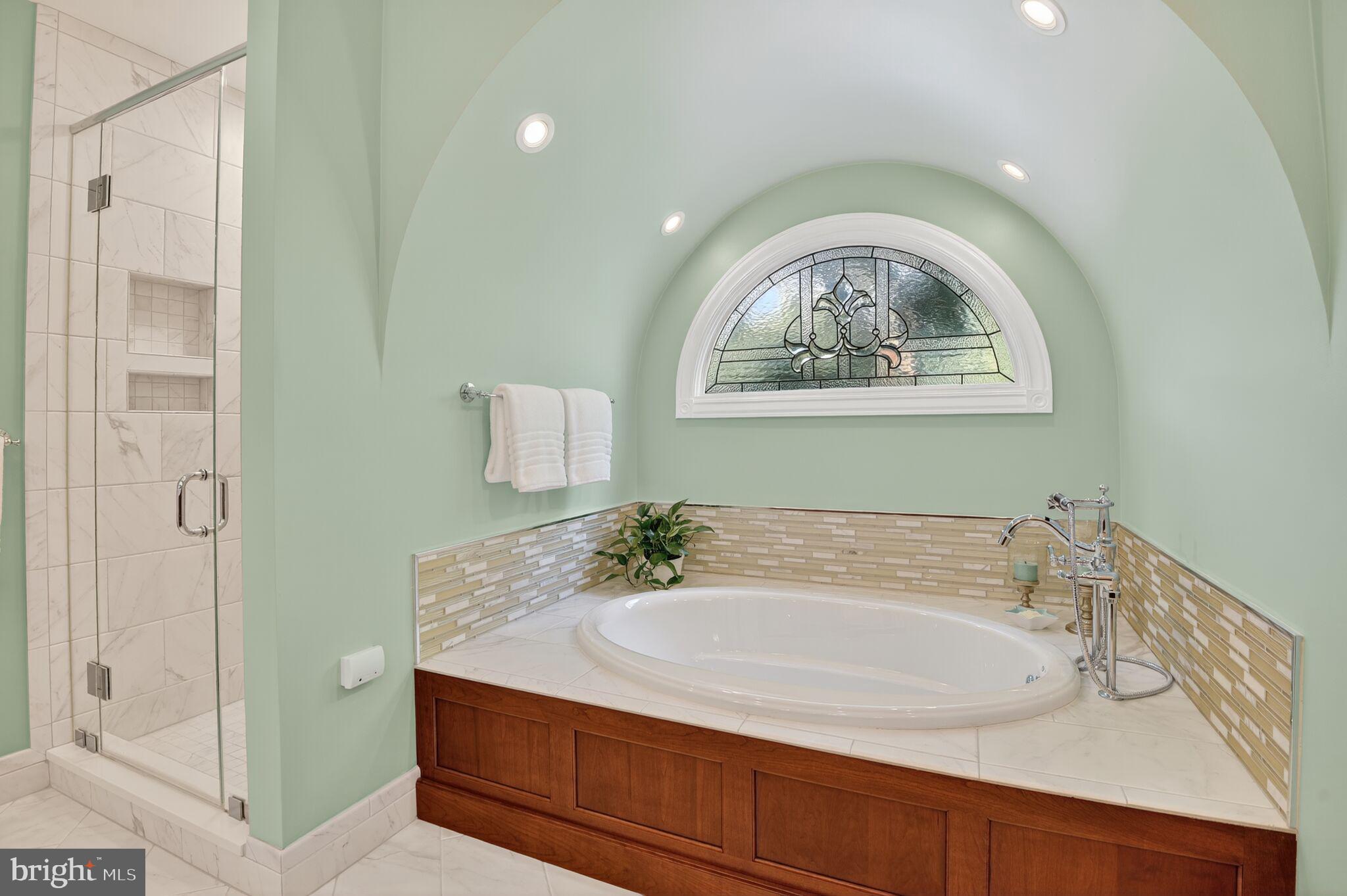 MCAULEY PARK - Residential