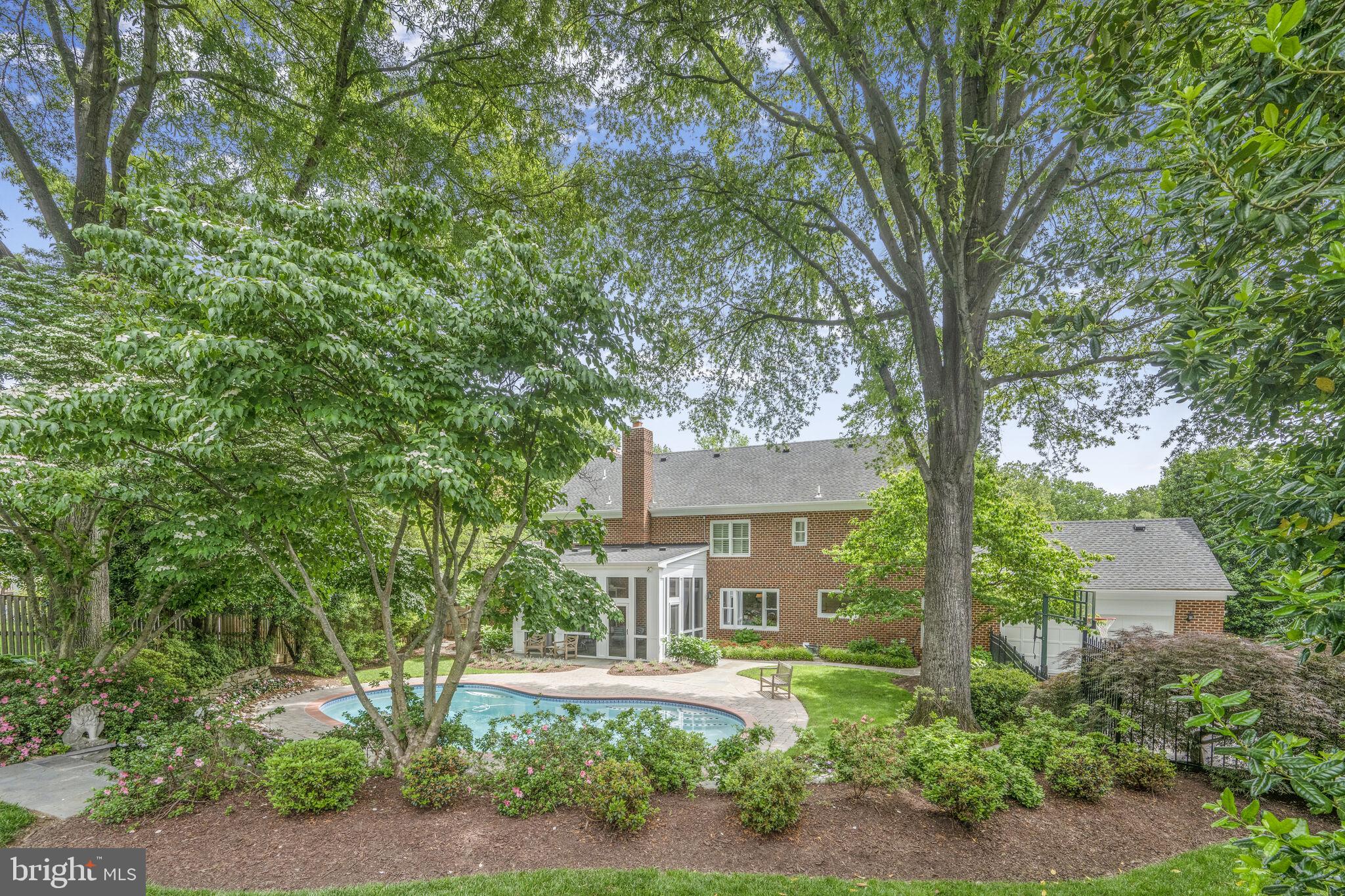 MCAULEY PARK - Residential