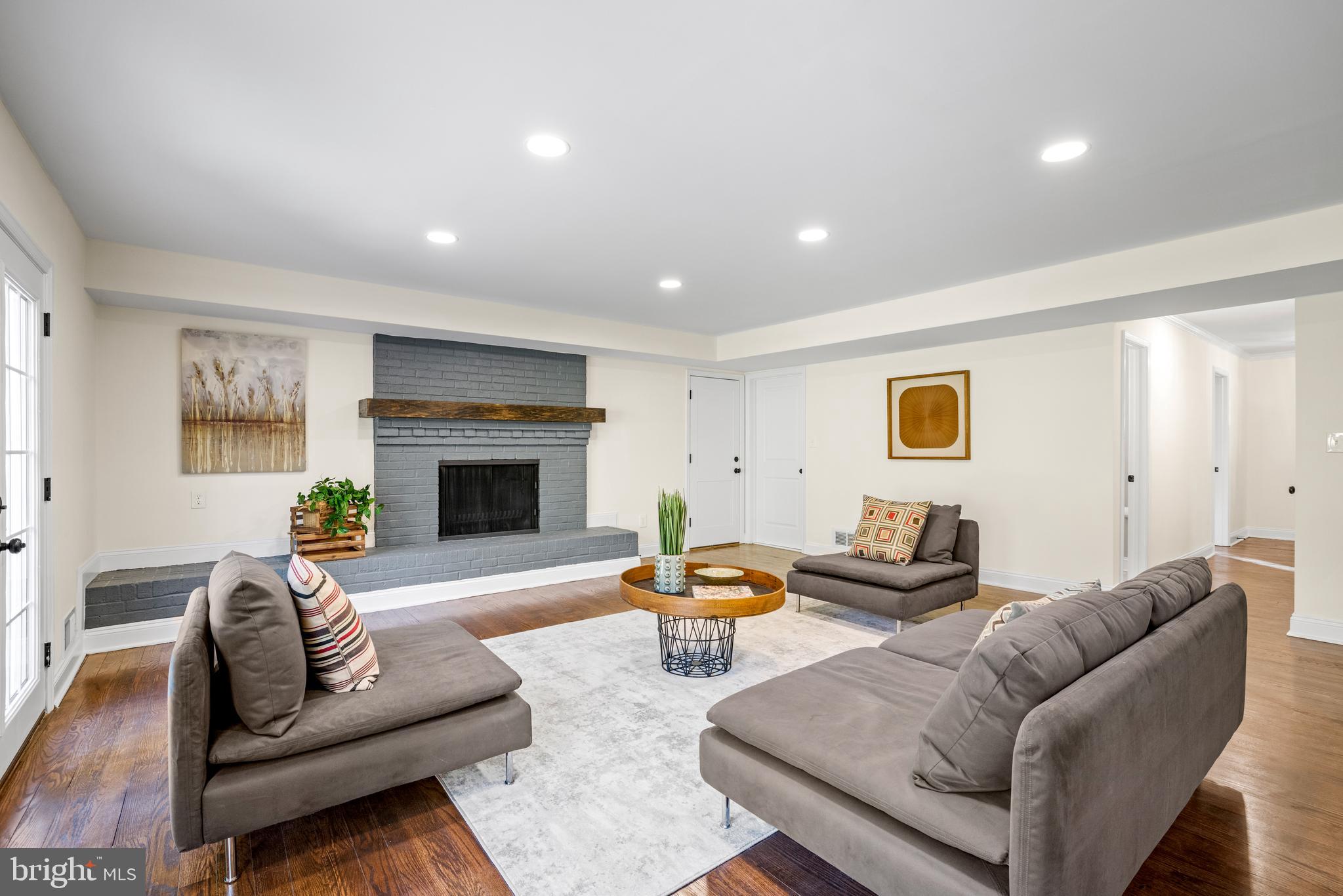 WELLINGTON - Residential