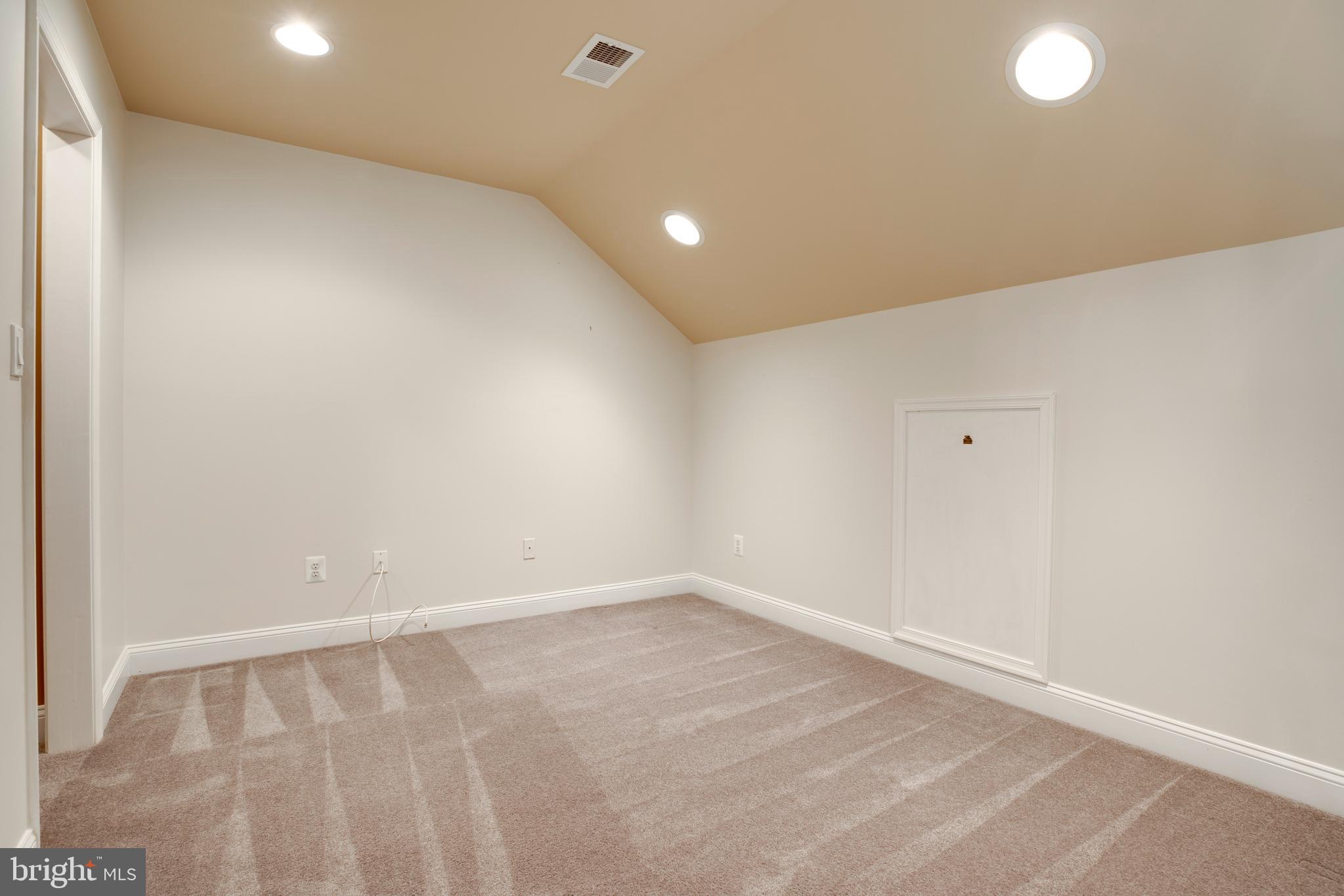 HERITAGE HUNT - Residential