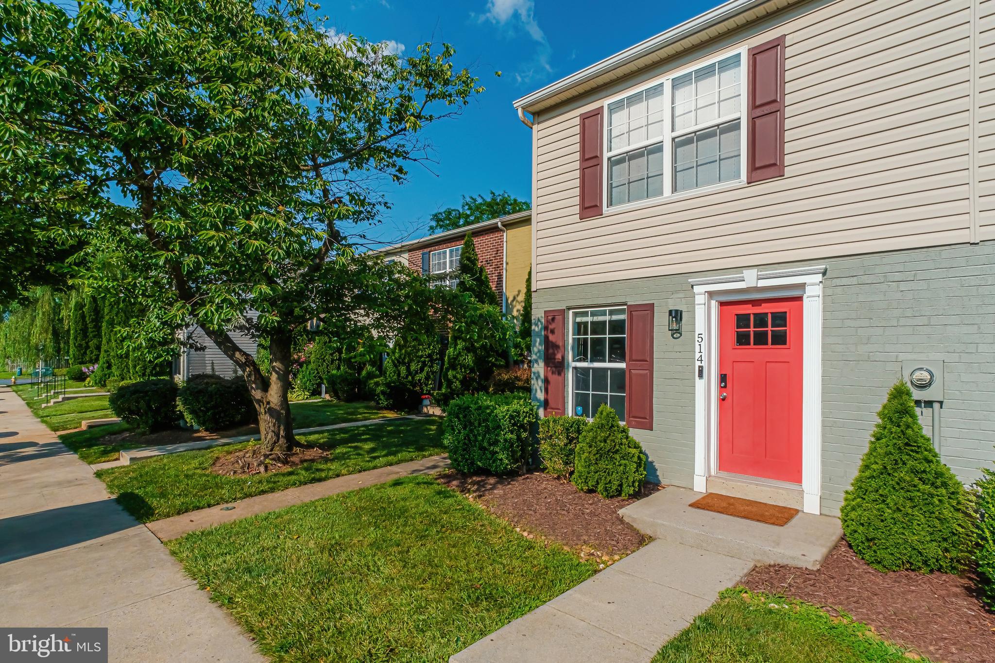 514 LANCASTER PLACE 514