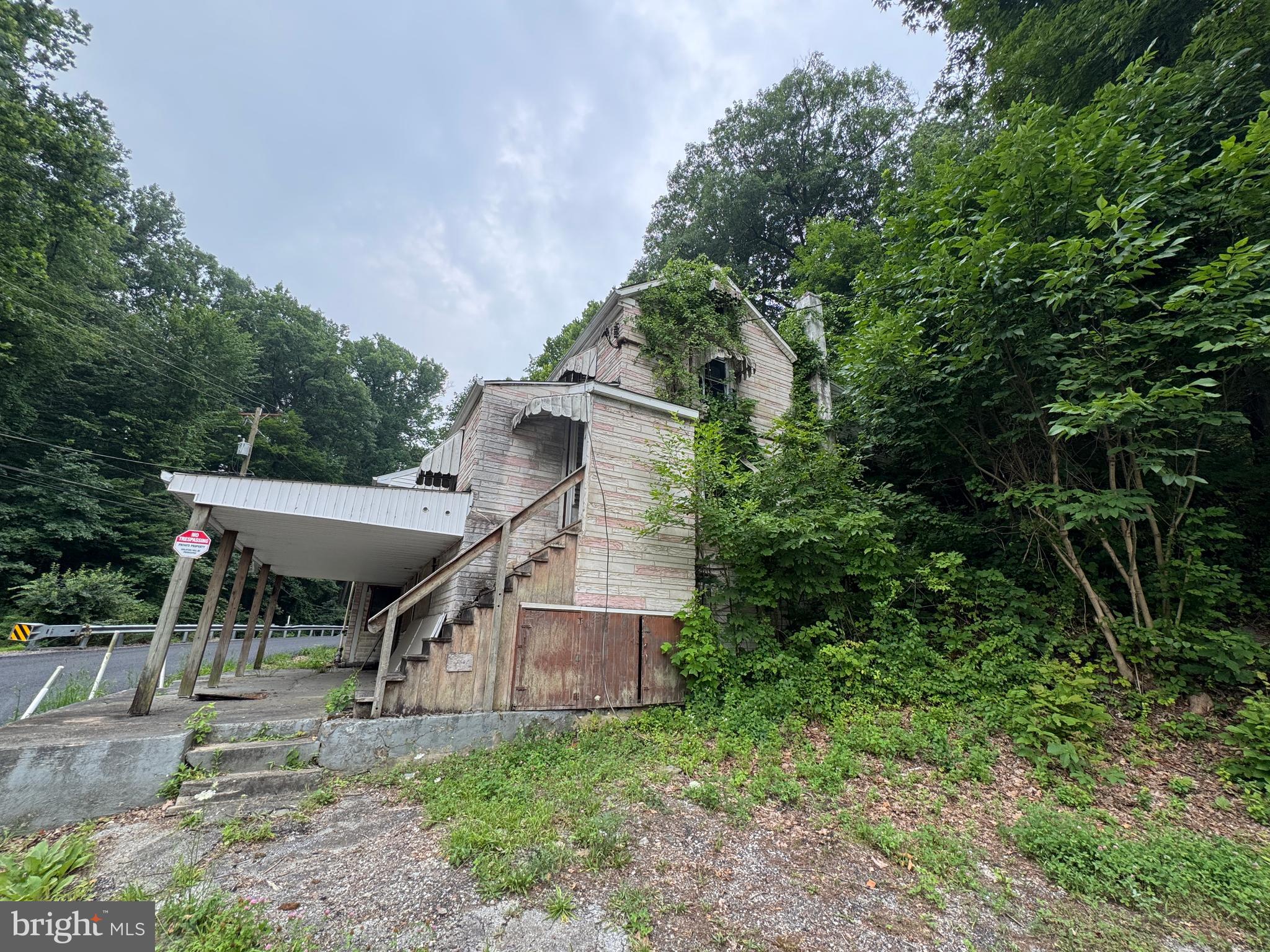 492 HEPHZIBAH HILL ROAD