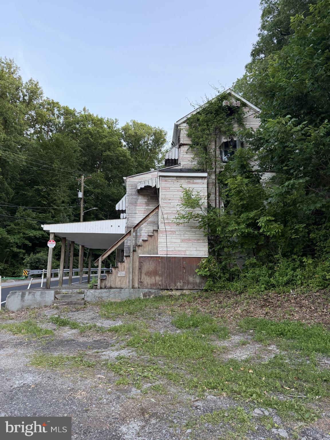 492 HEPHZIBAH HILL ROAD