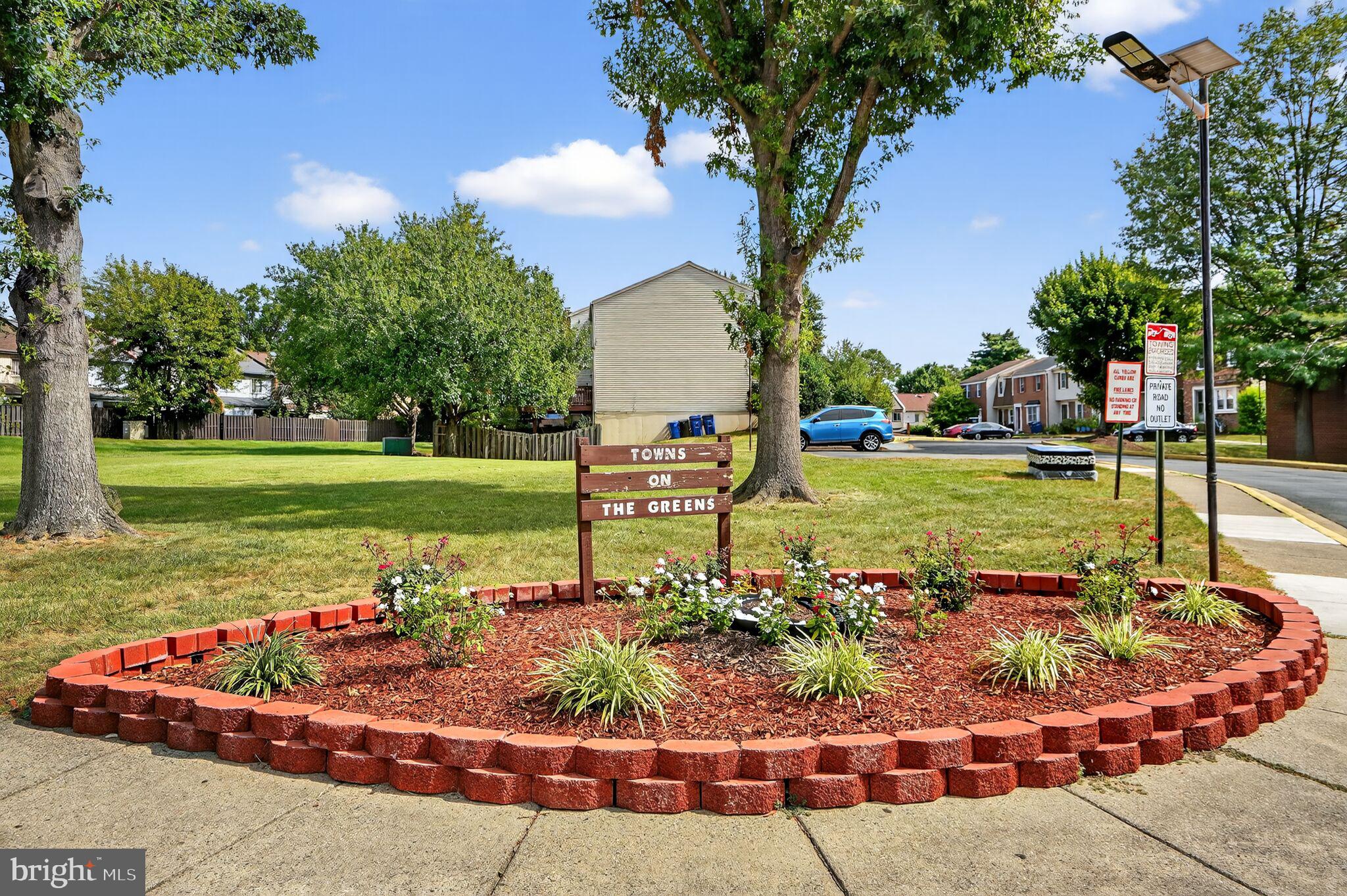 TOWNS ON THE GREENS - Residential