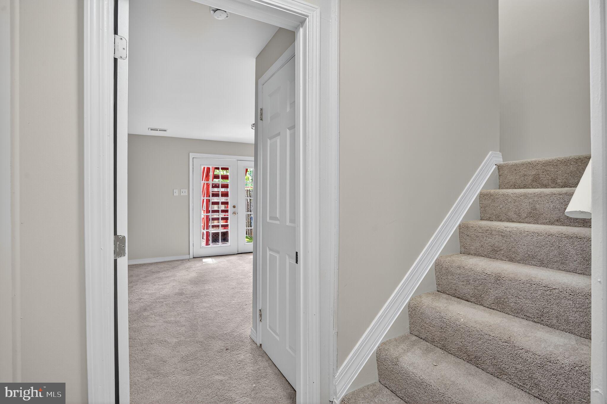 TOWNS ON THE GREENS - Residential