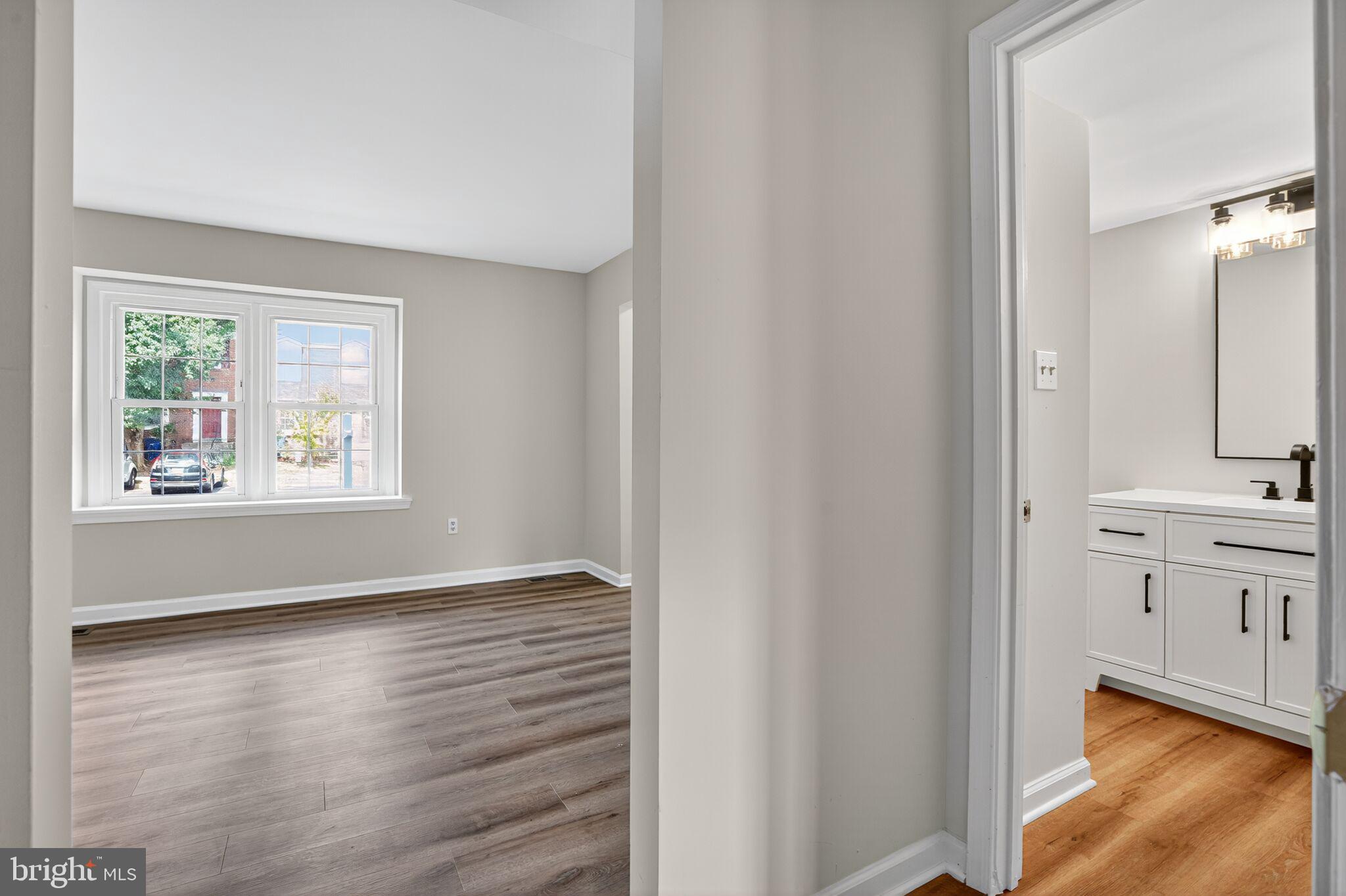 TOWNS ON THE GREENS - Residential