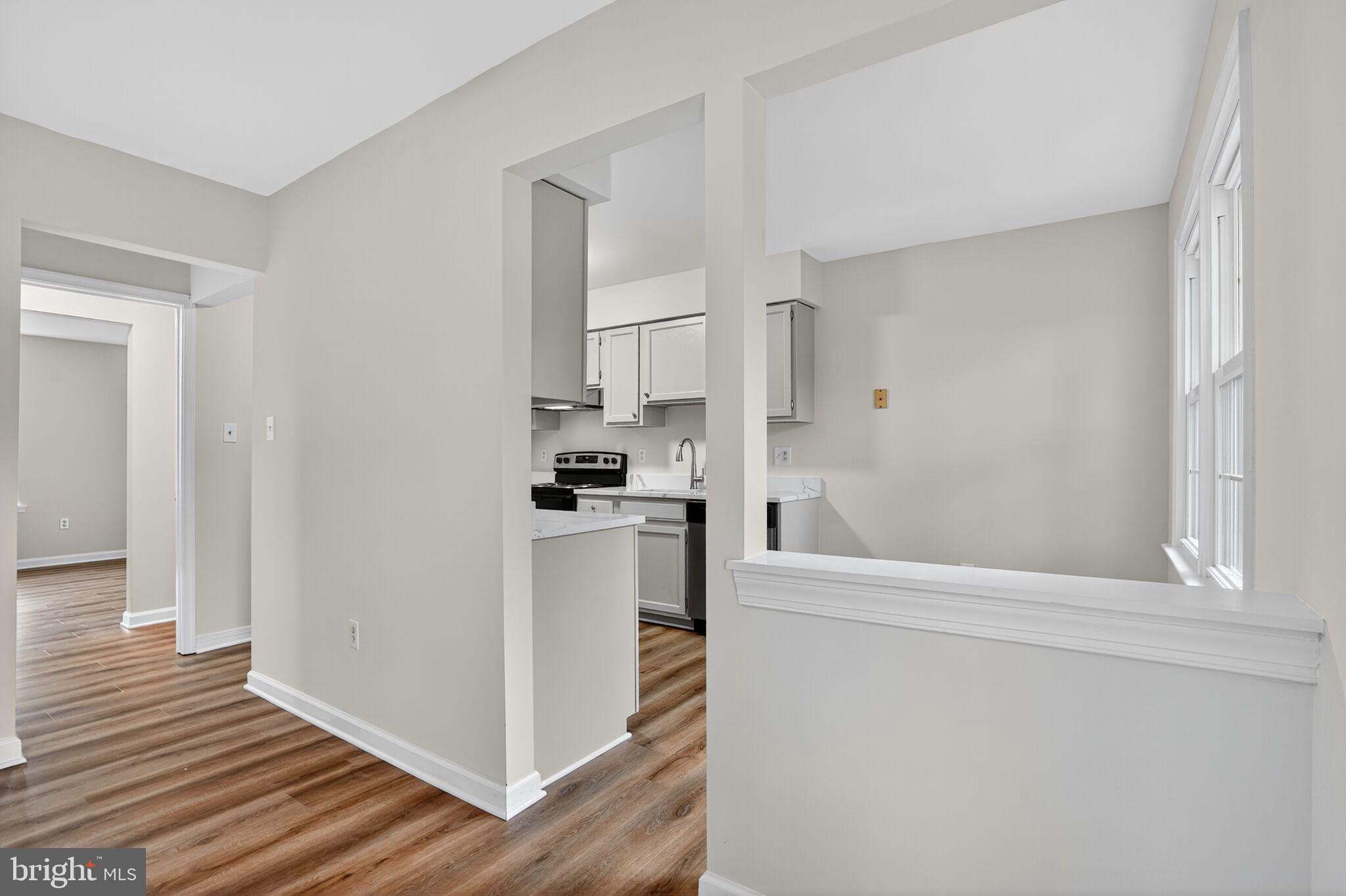 TOWNS ON THE GREENS - Residential