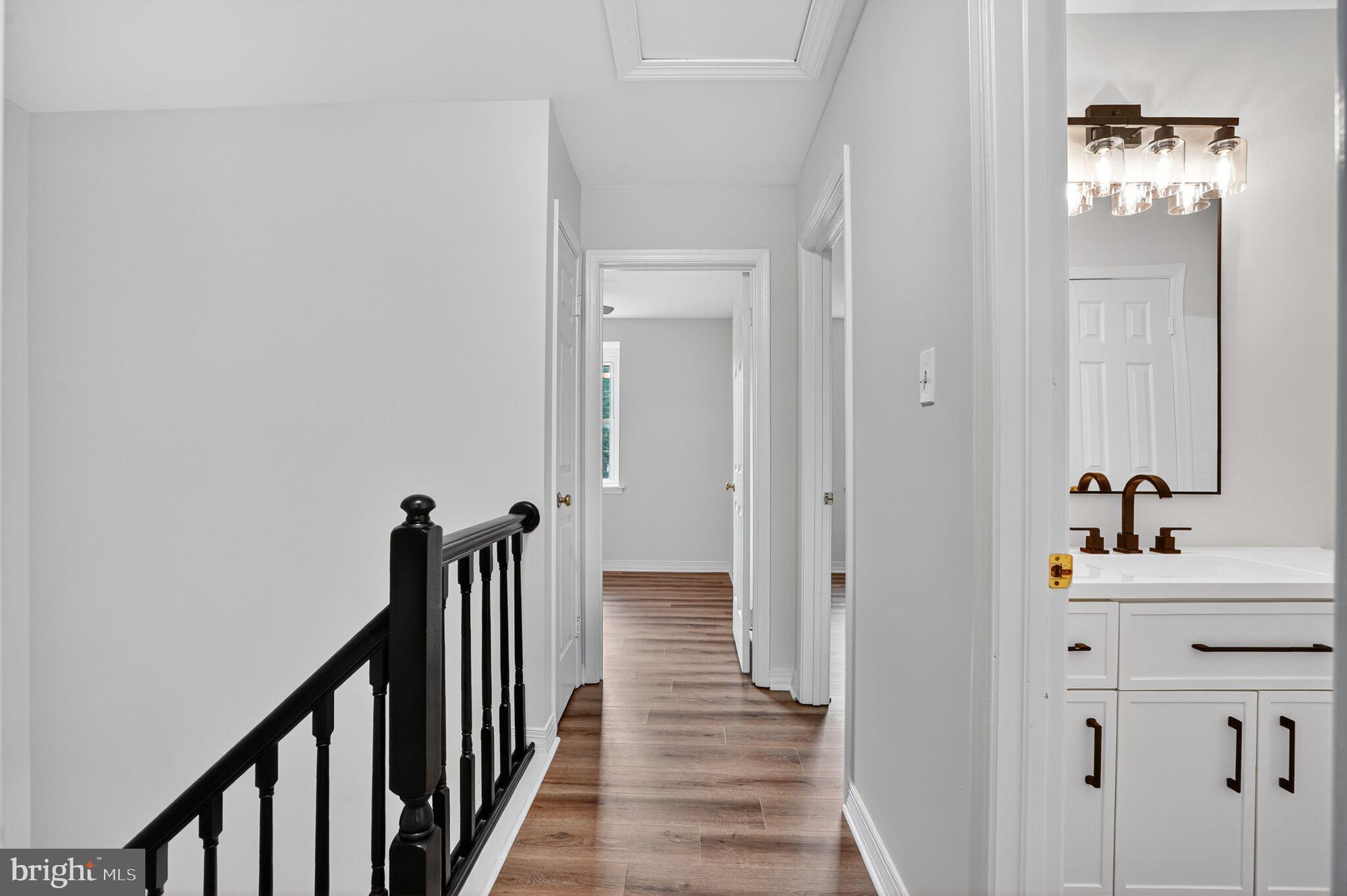 TOWNS ON THE GREENS - Residential