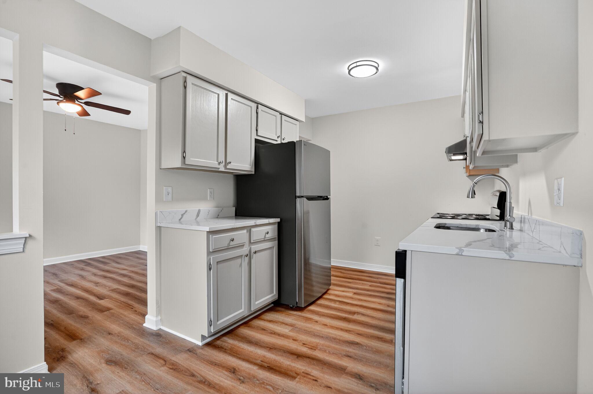 TOWNS ON THE GREENS - Residential