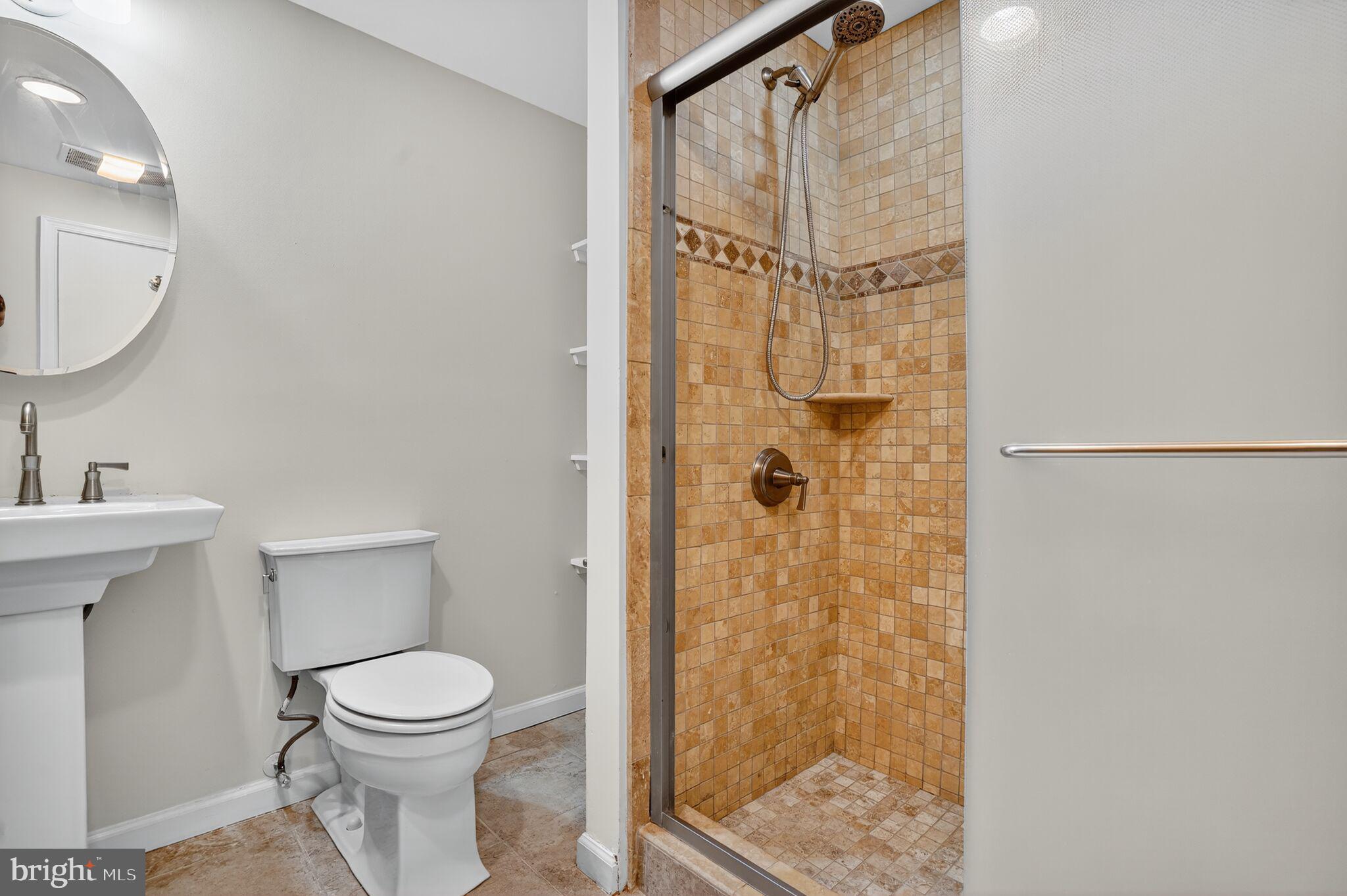 TOWNS ON THE GREENS - Residential