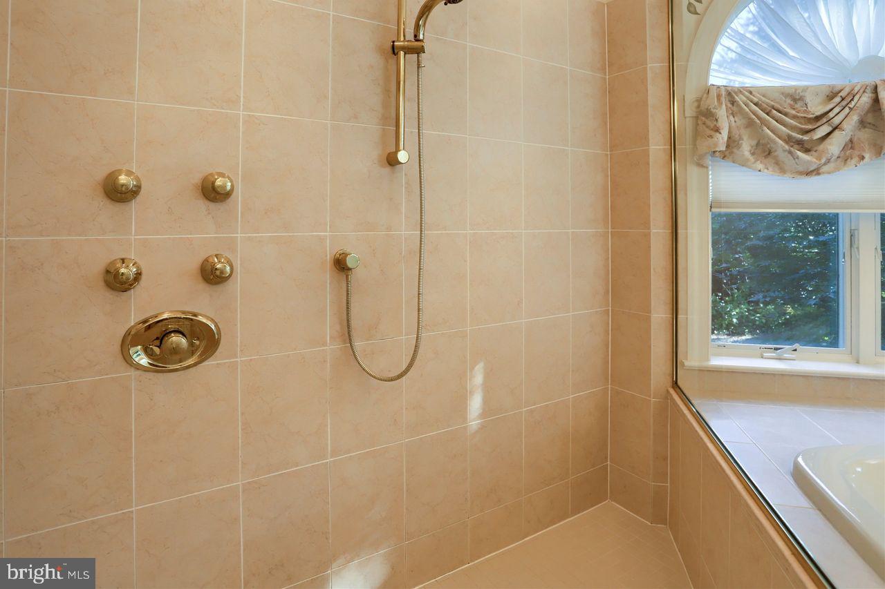 LINDENWOOD - Residential