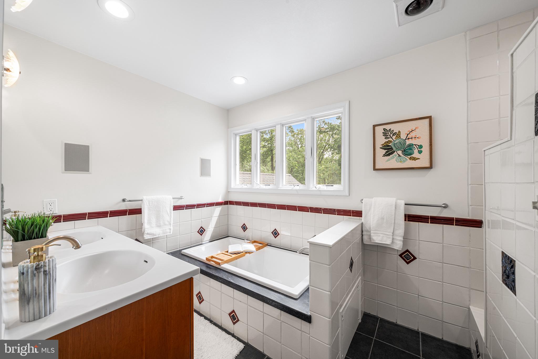 VALLEY FORGE MTN - Residential