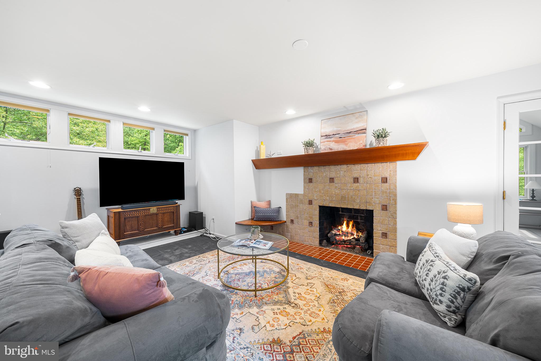 VALLEY FORGE MTN - Residential