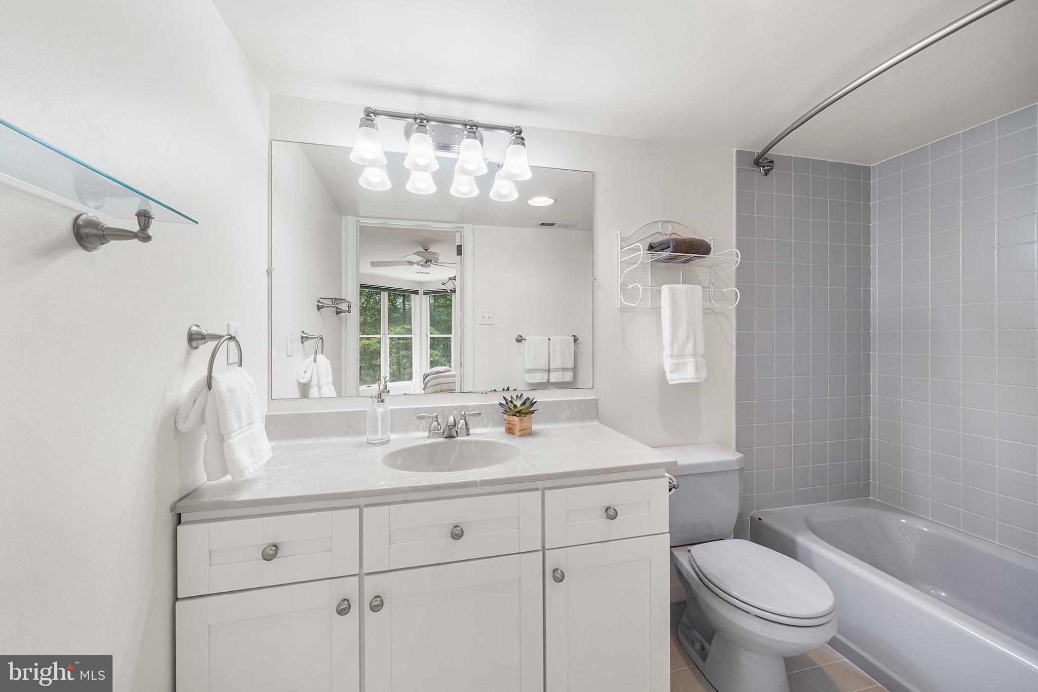 VALLEY FORGE MTN - Residential