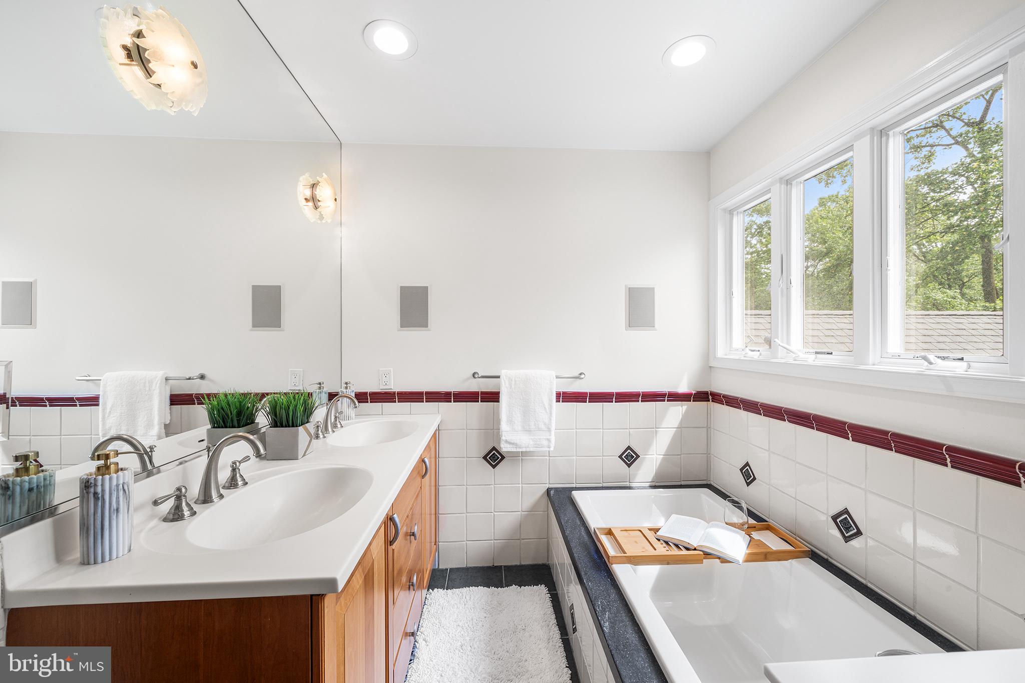 VALLEY FORGE MTN - Residential