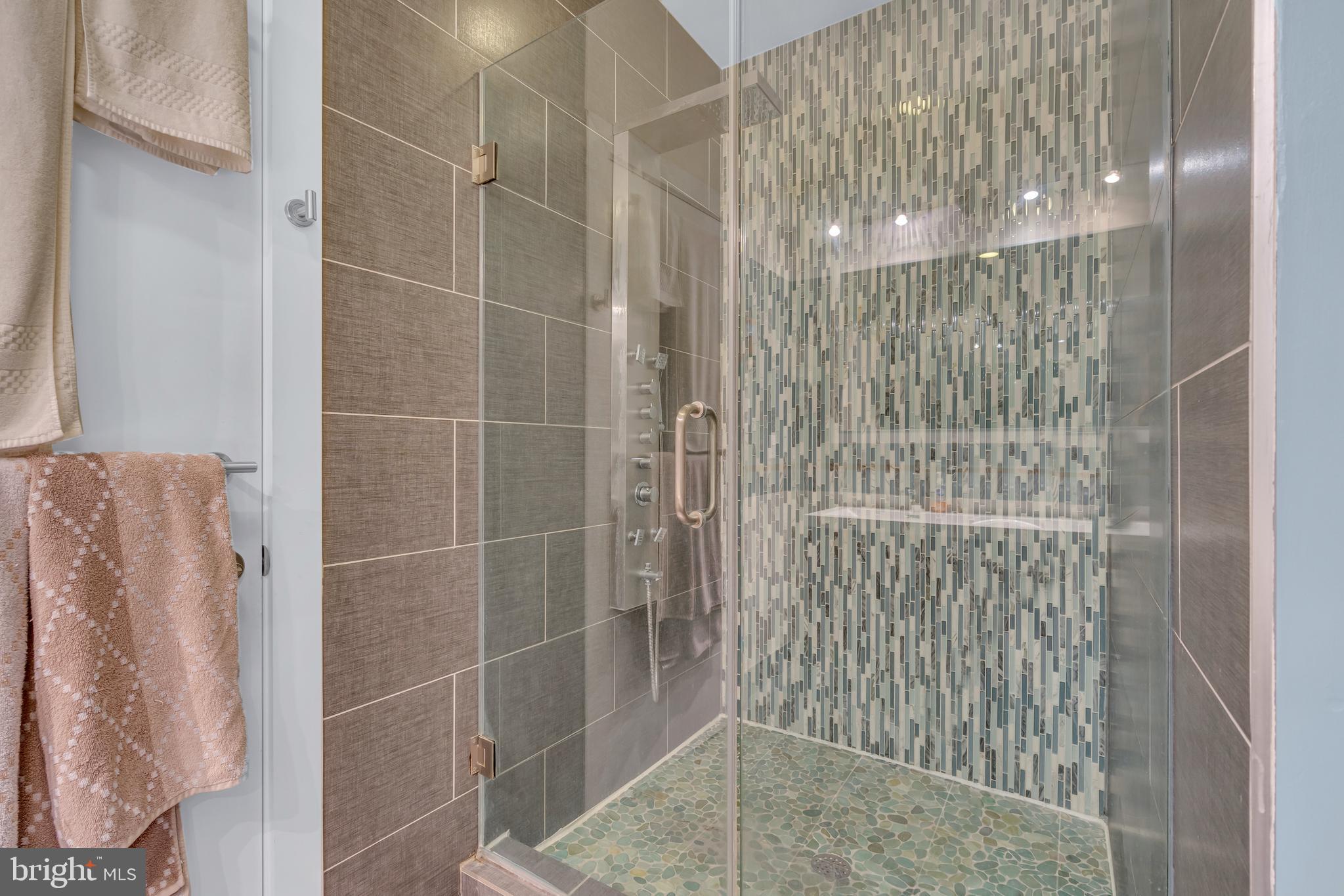 FAIRMOUNT - Residential