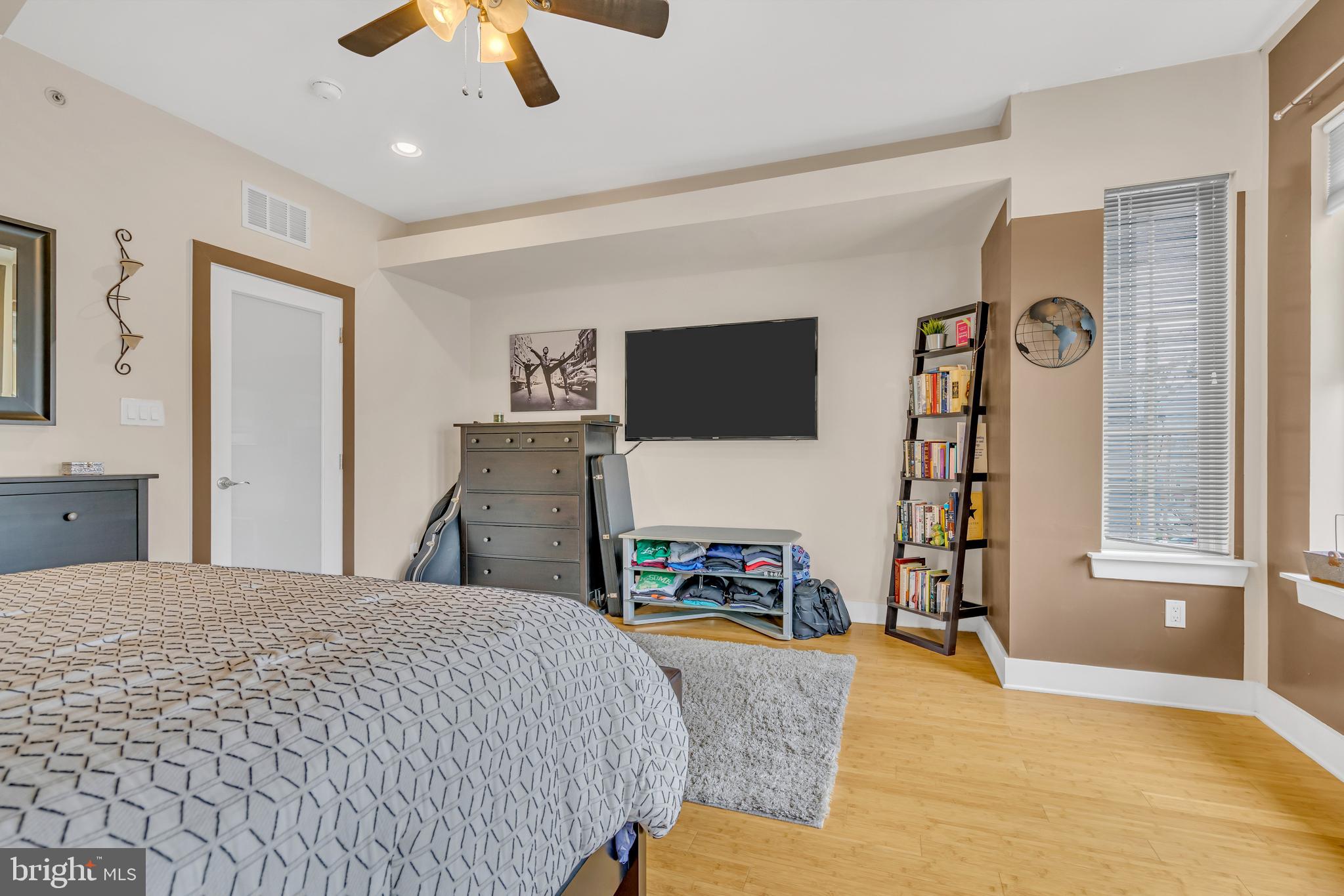 FAIRMOUNT - Residential