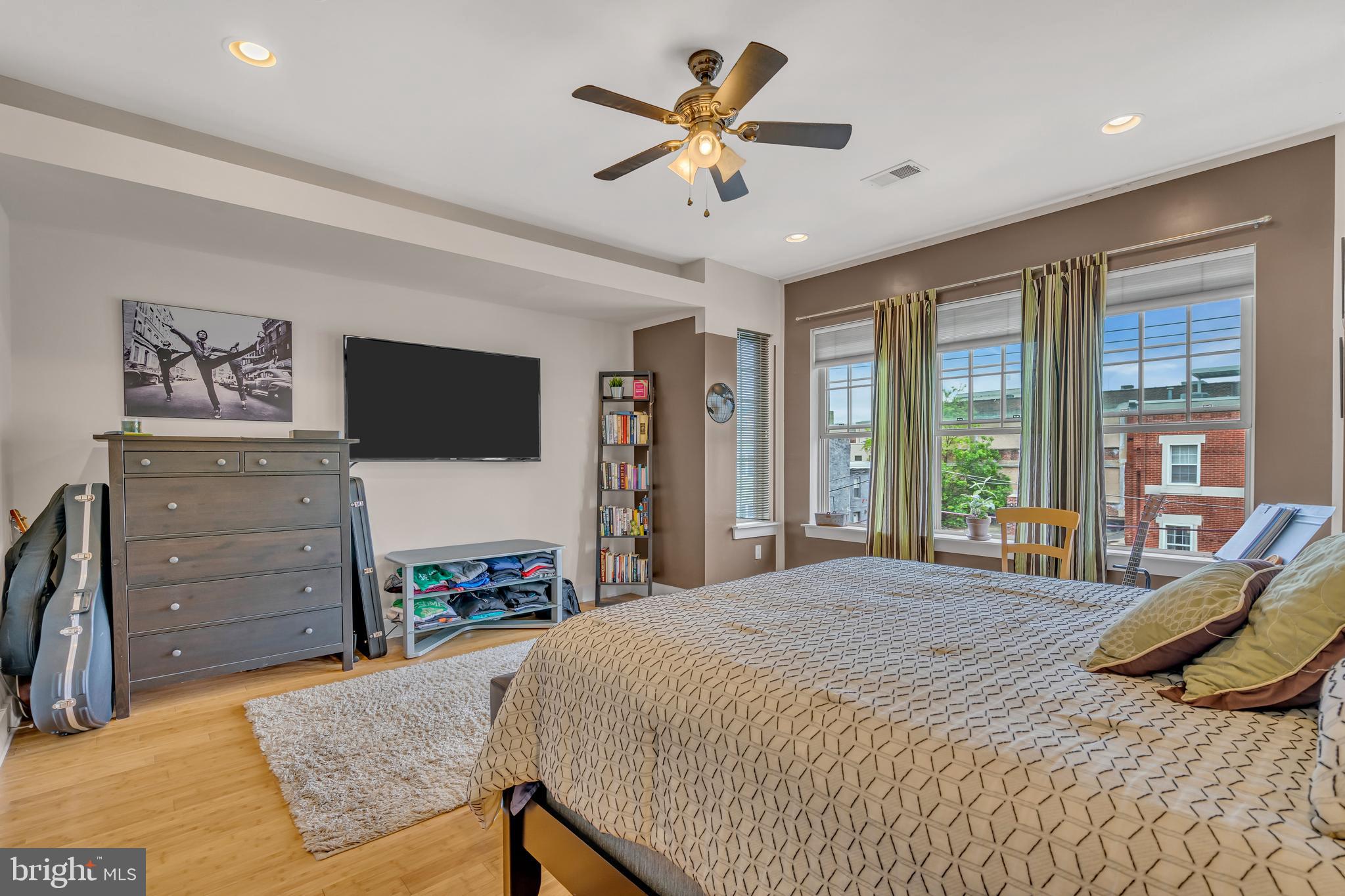 FAIRMOUNT - Residential