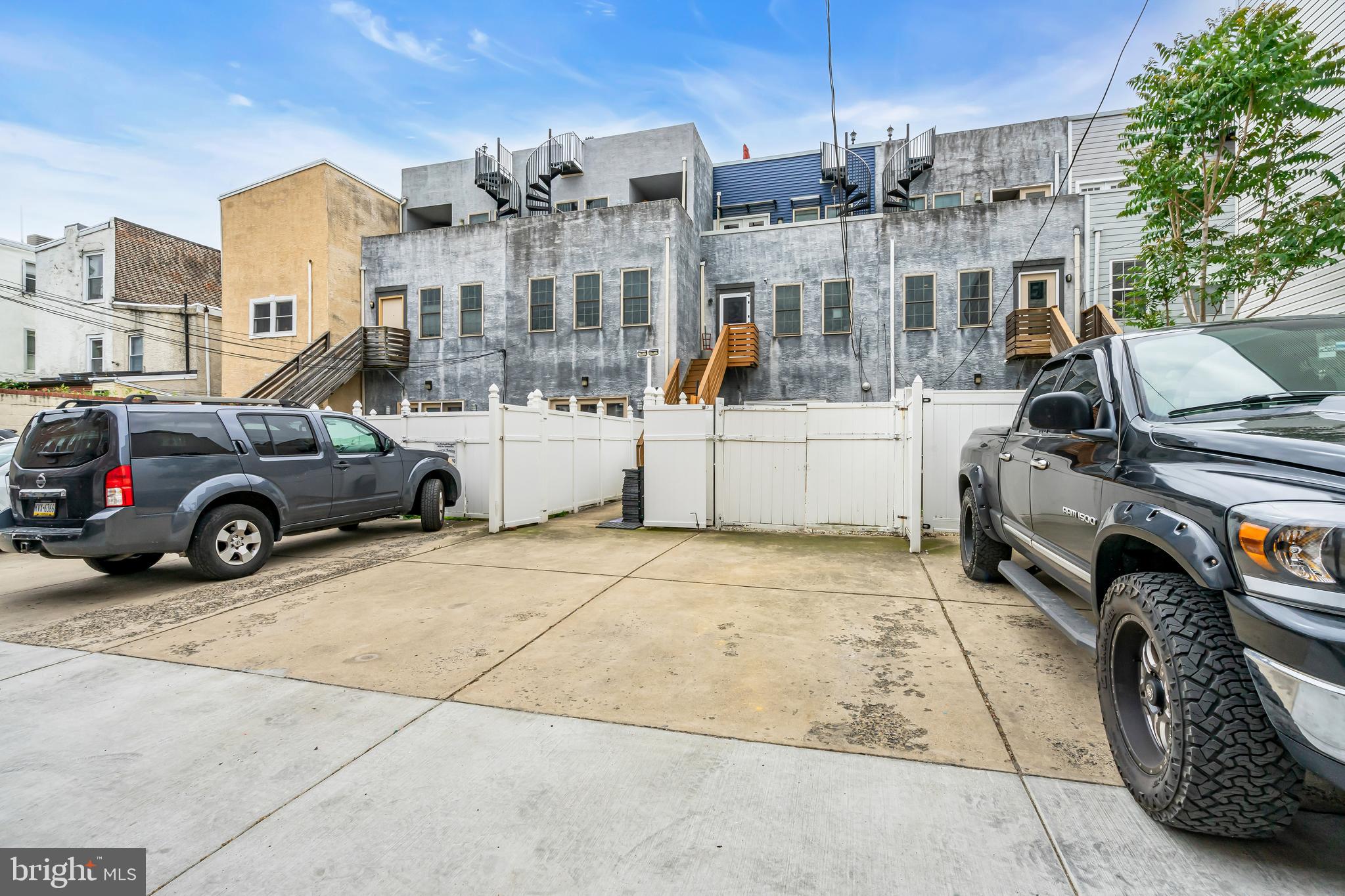 FAIRMOUNT - Residential