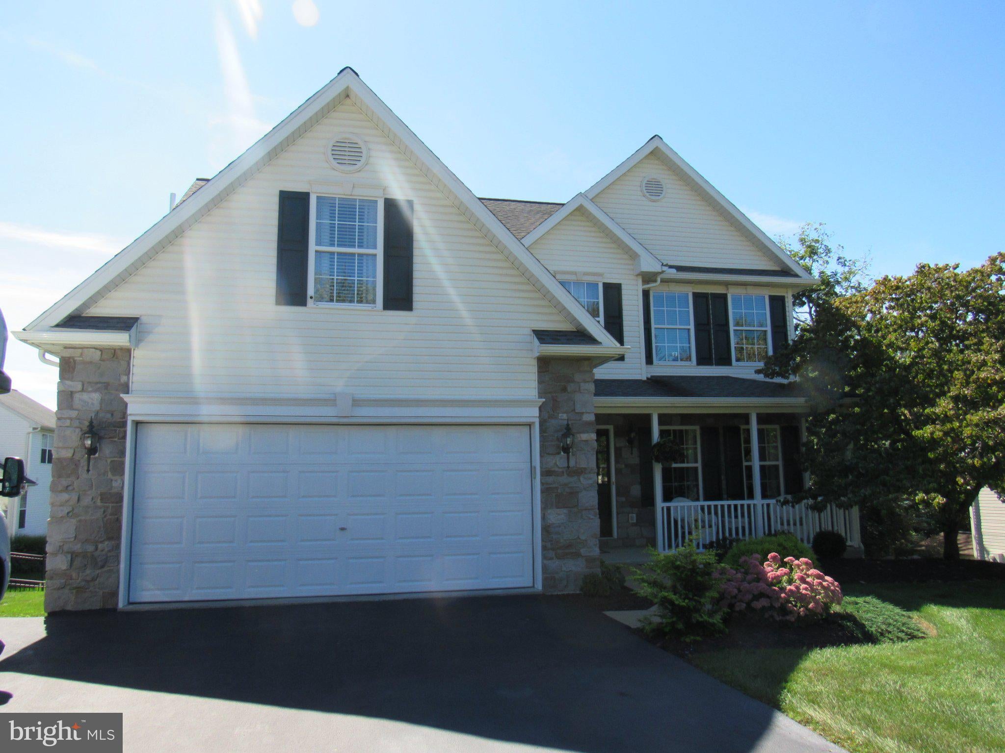 1214 STONEHENGE DRIVE