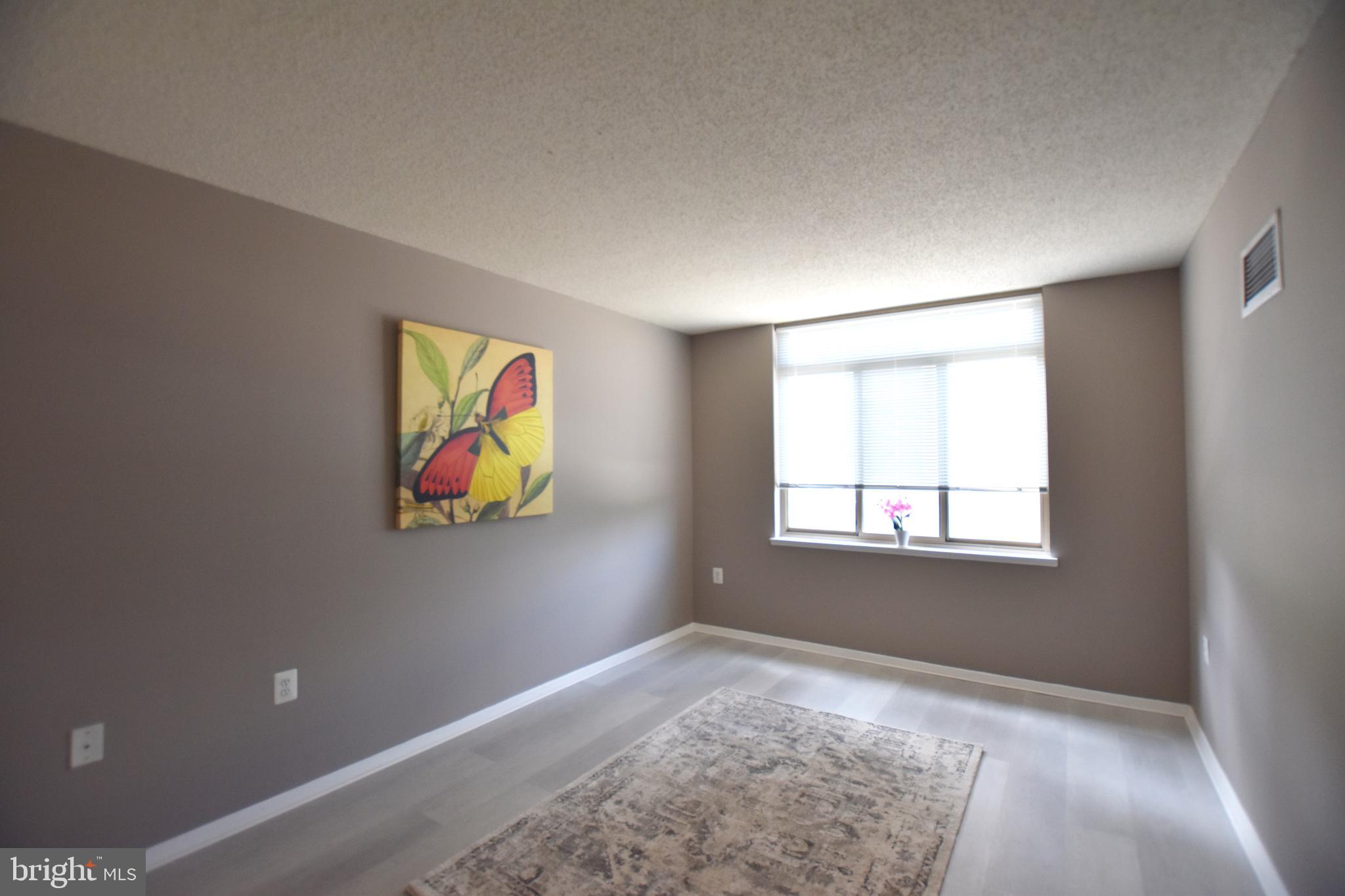 FAIRMONT PLAZA - Residential