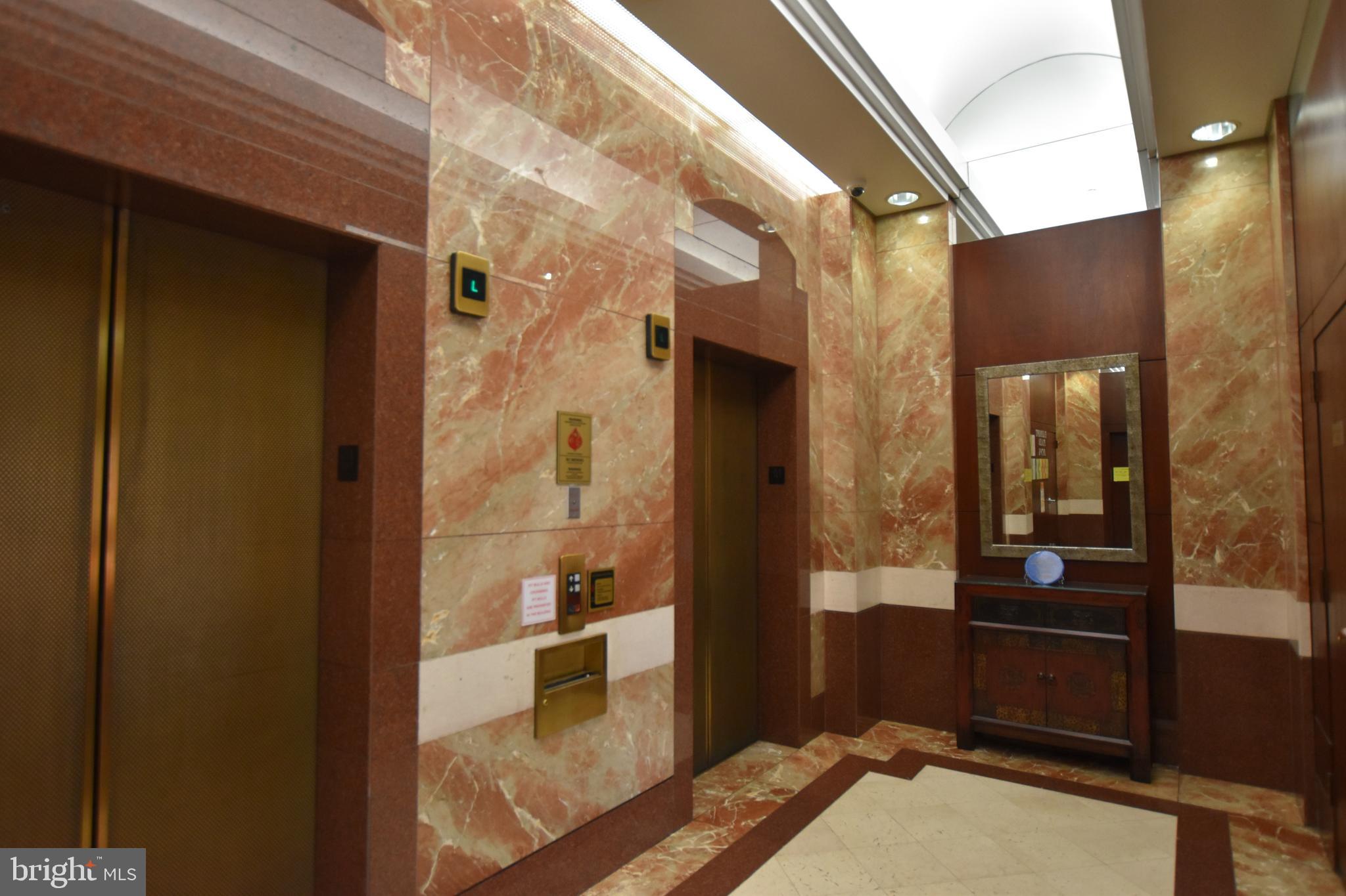 FAIRMONT PLAZA - Residential