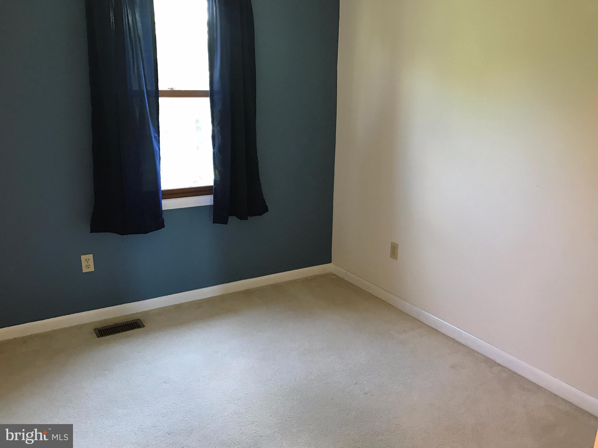 BREEZEWOOD FOREST EAST - Residential Lease