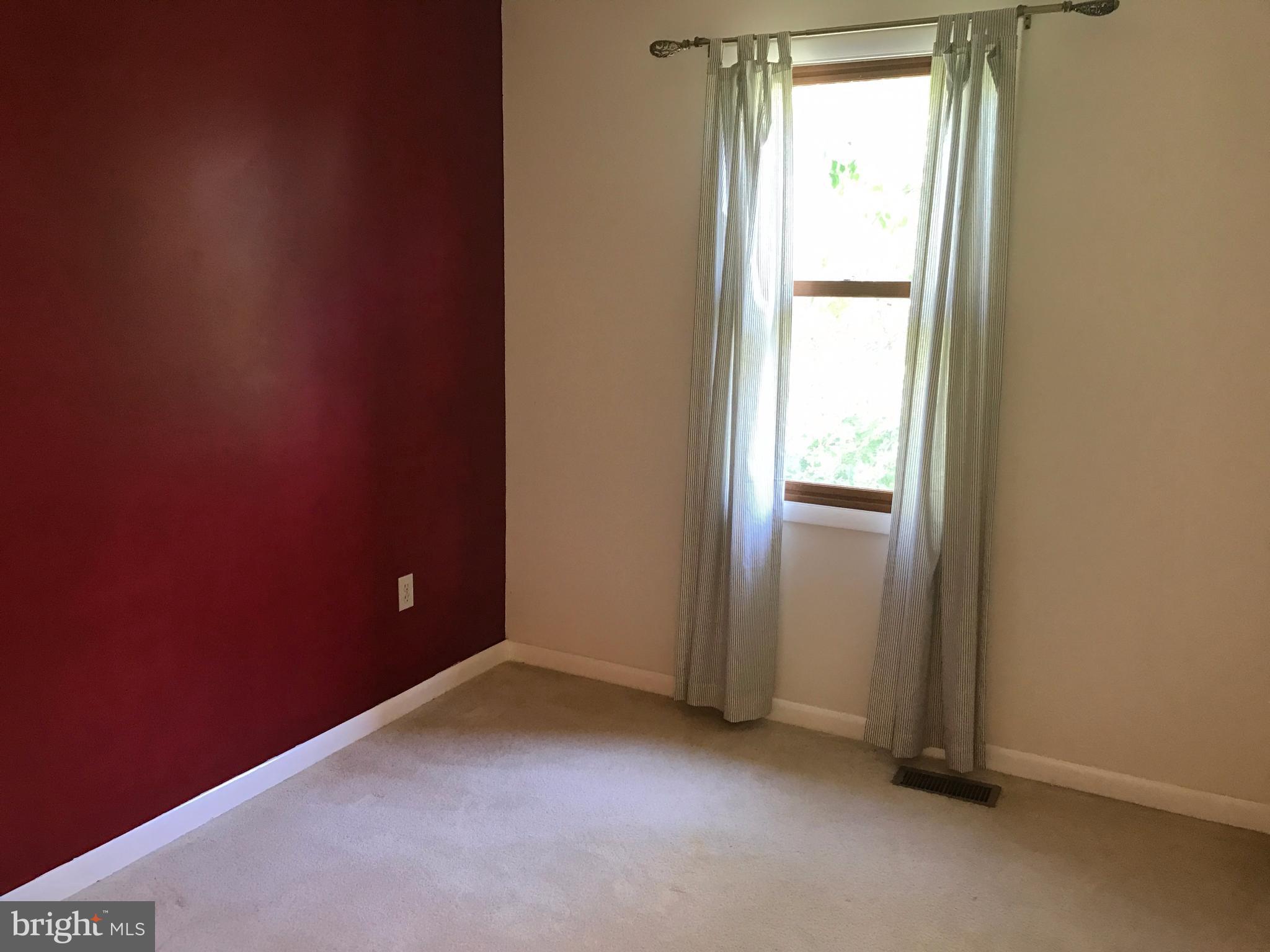 BREEZEWOOD FOREST EAST - Residential Lease